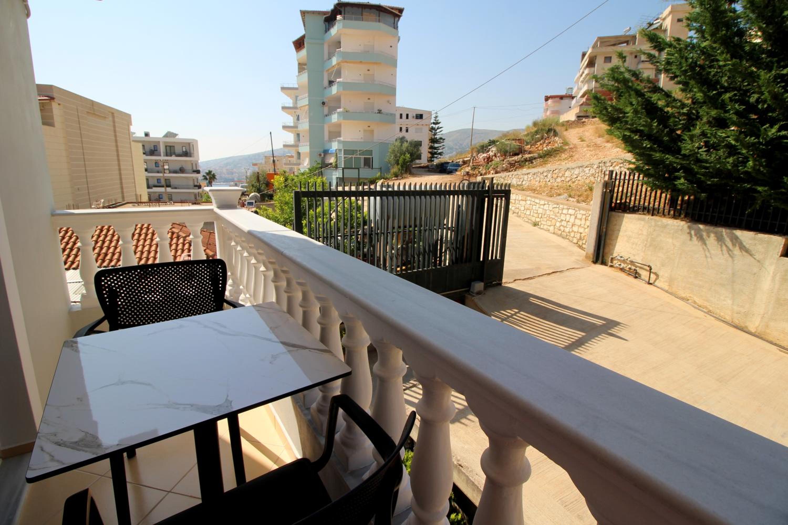 Standard Triple Studio with Balcony photo 3