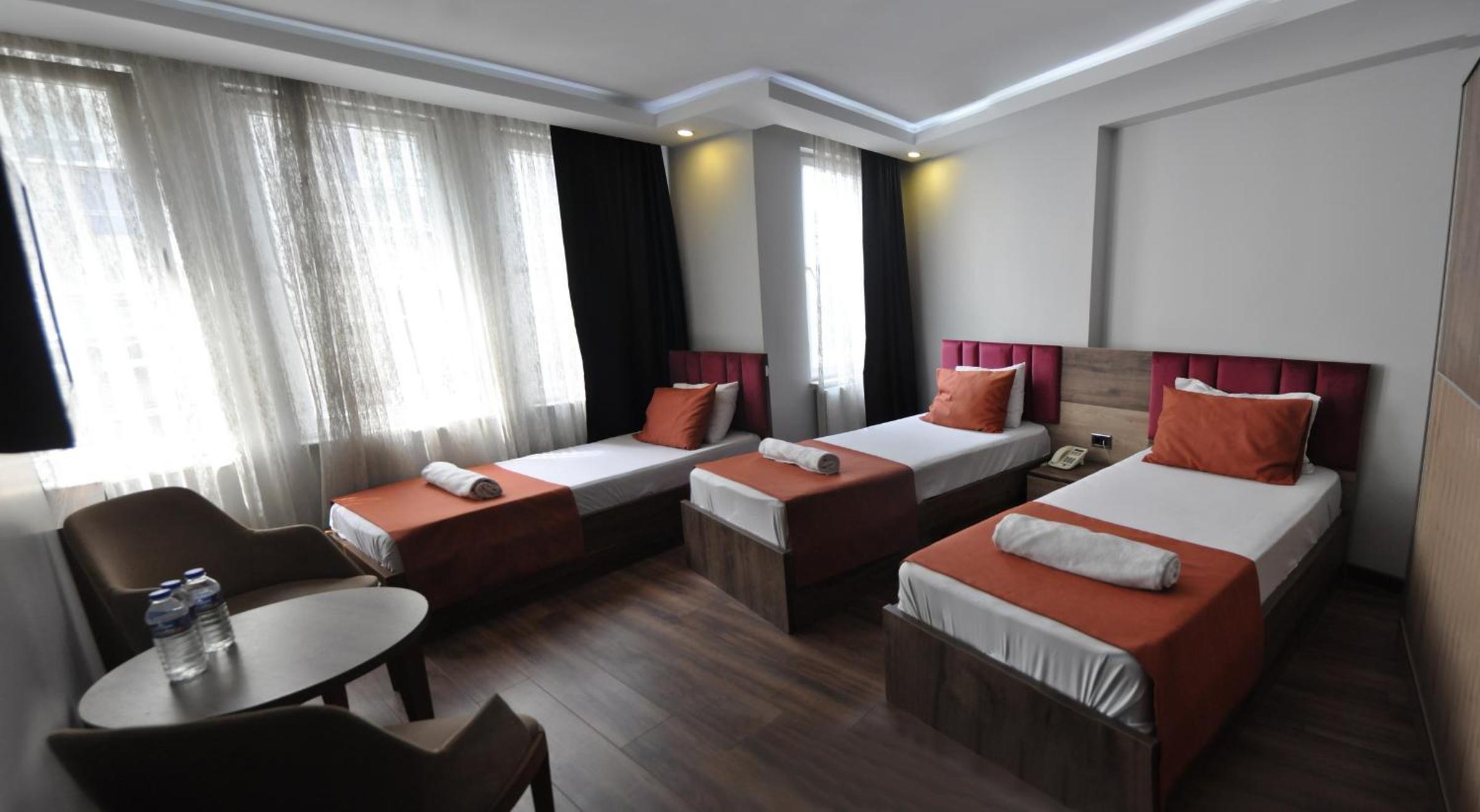 Budget Triple Room photo 3