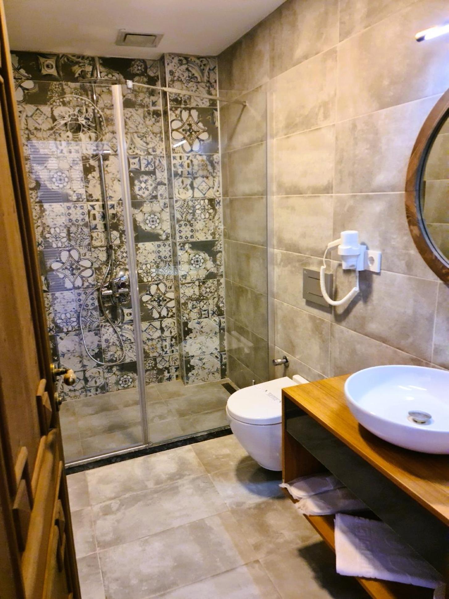 Budget Double Room - Photo 2