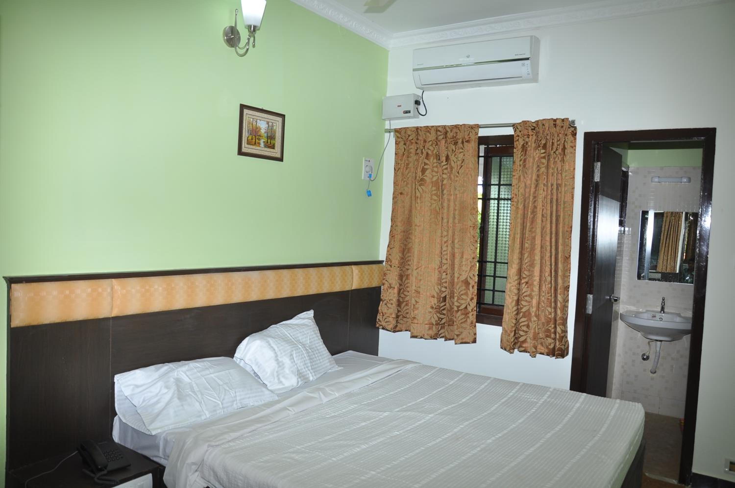 Standard Double Room photo 2