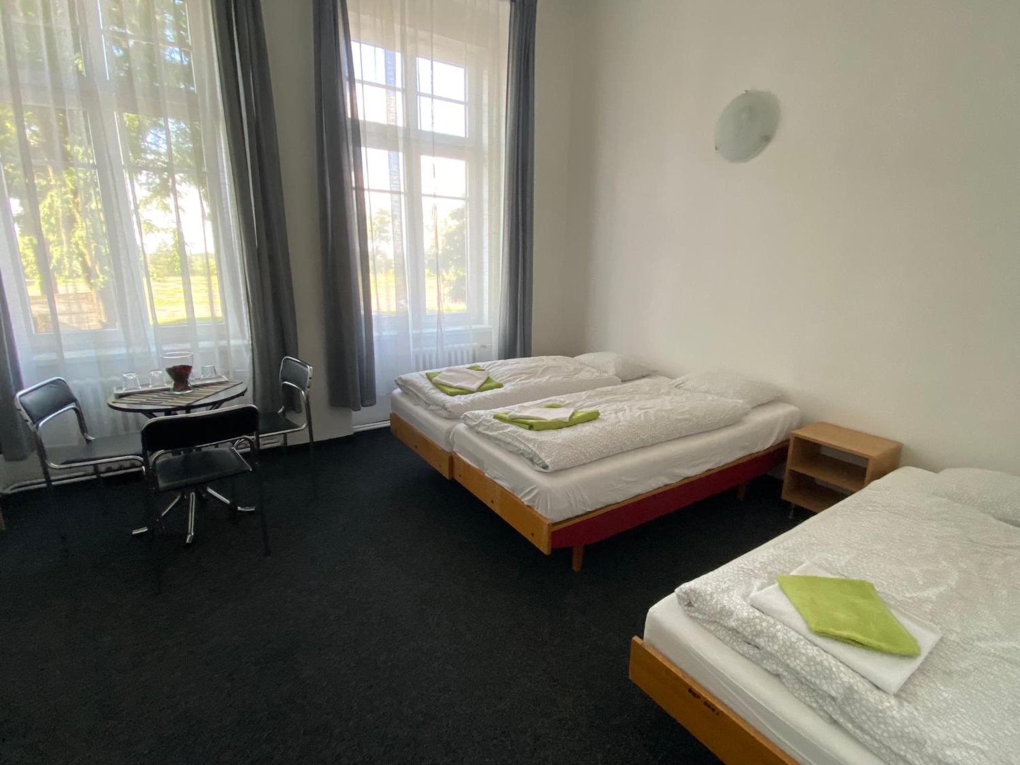 Quadruple Room with Private Bathroom photo 3