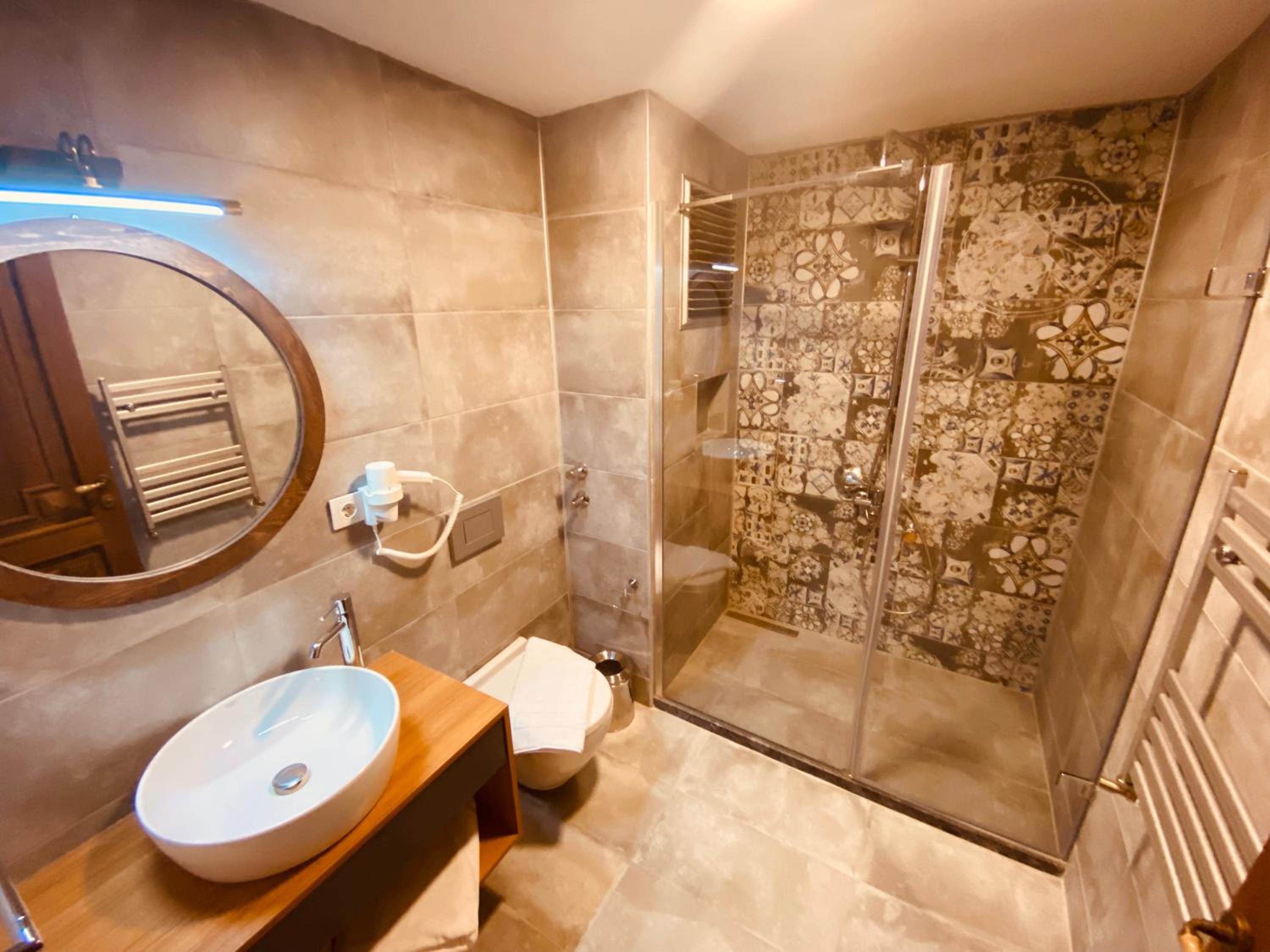 Deluxe Double or Twin Room with City View photo 2