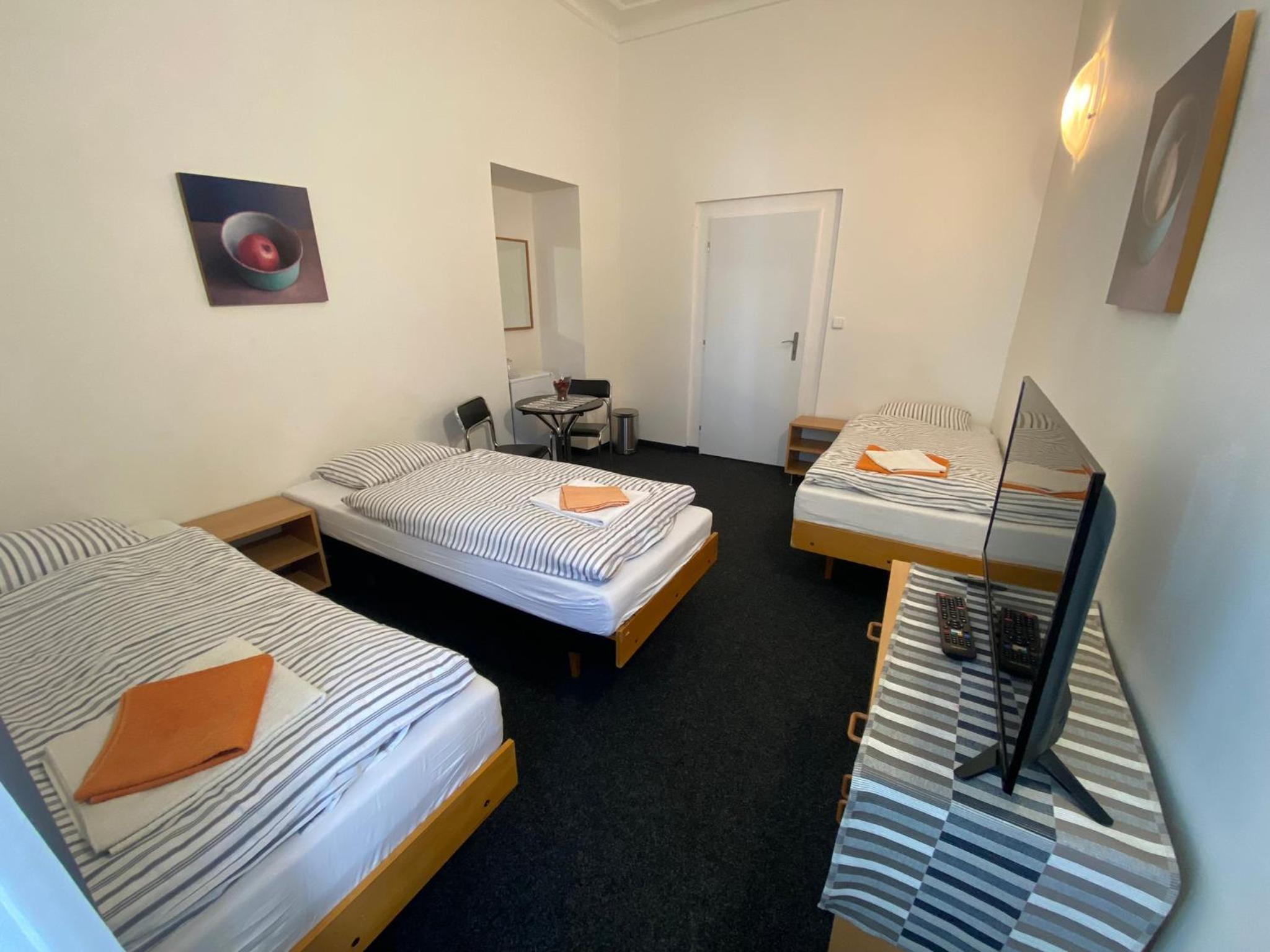 Triple Room with Shared Bathroom photo 1