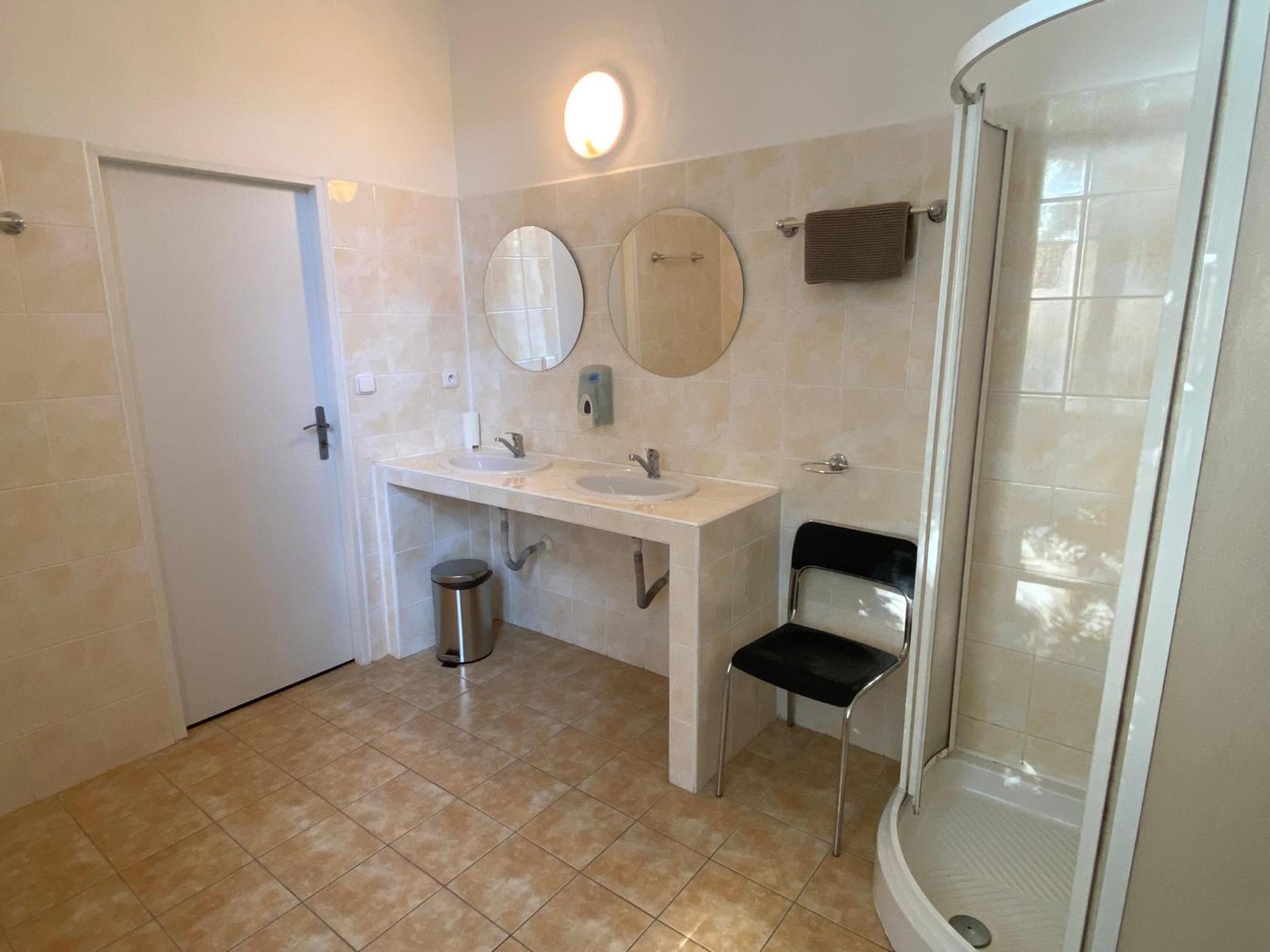 Triple Room with Shared Bathroom photo 2