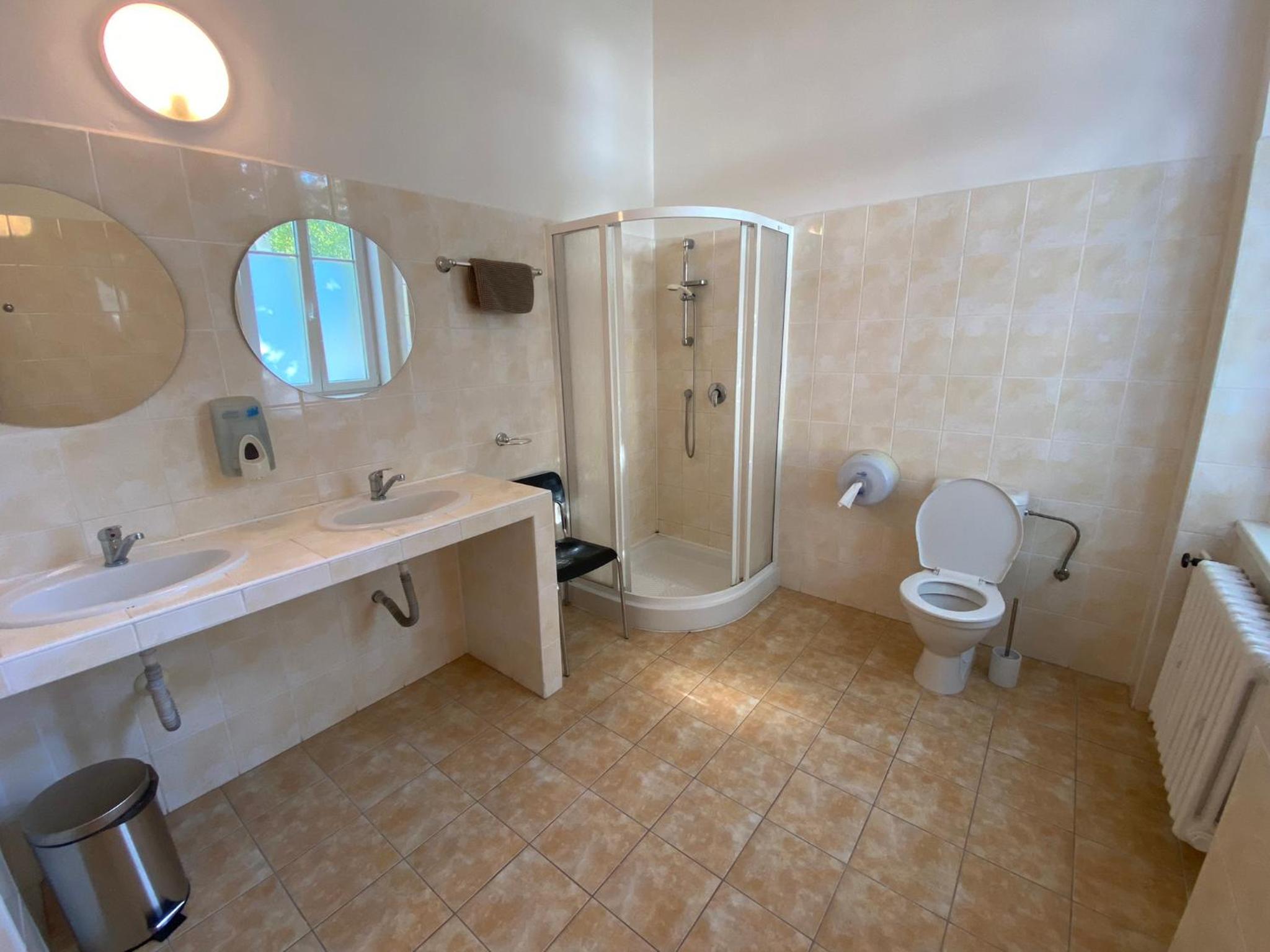Triple Room with Shared Bathroom photo 2