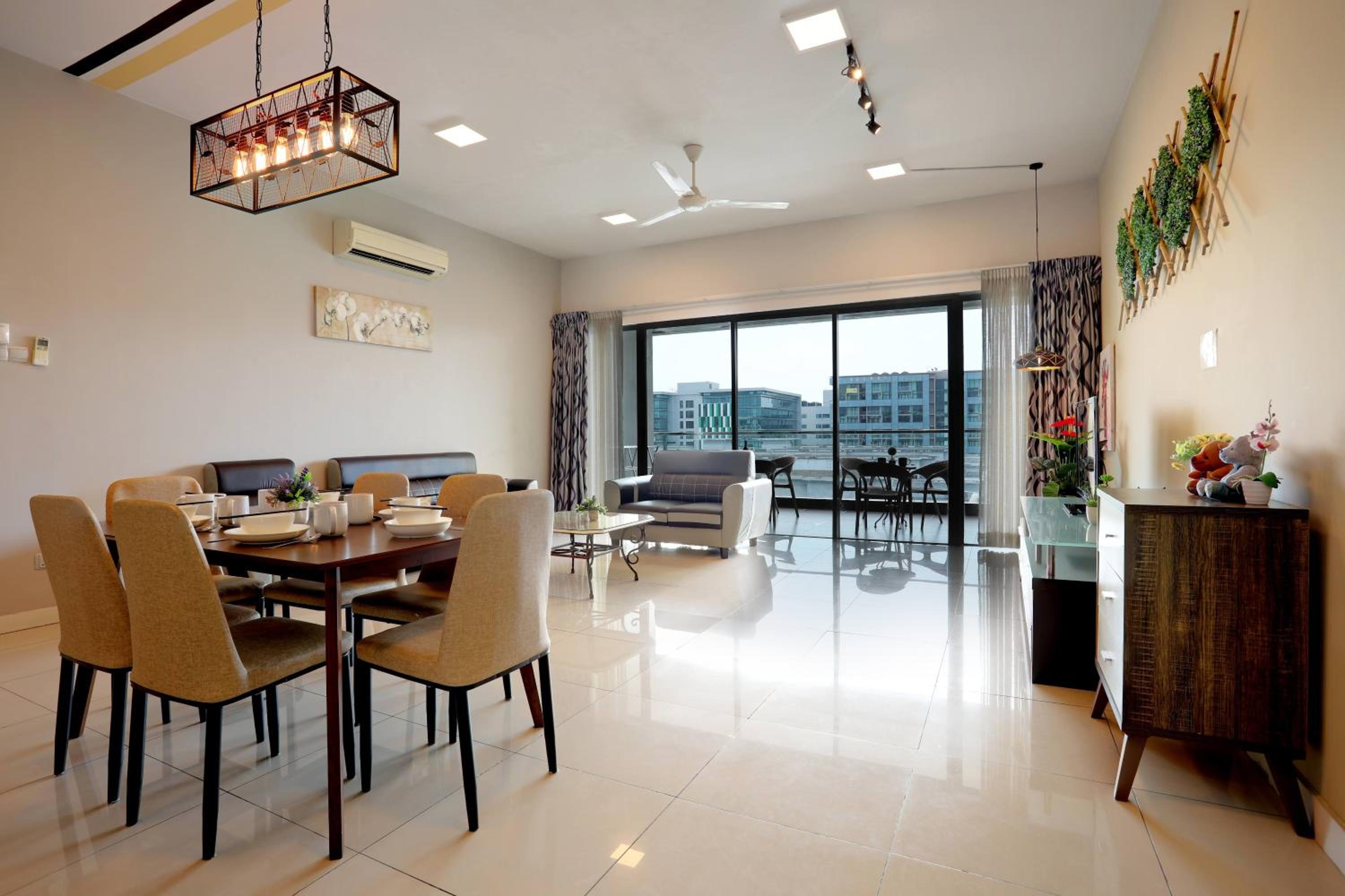 Three-Bedroom Apartment - Photo 9