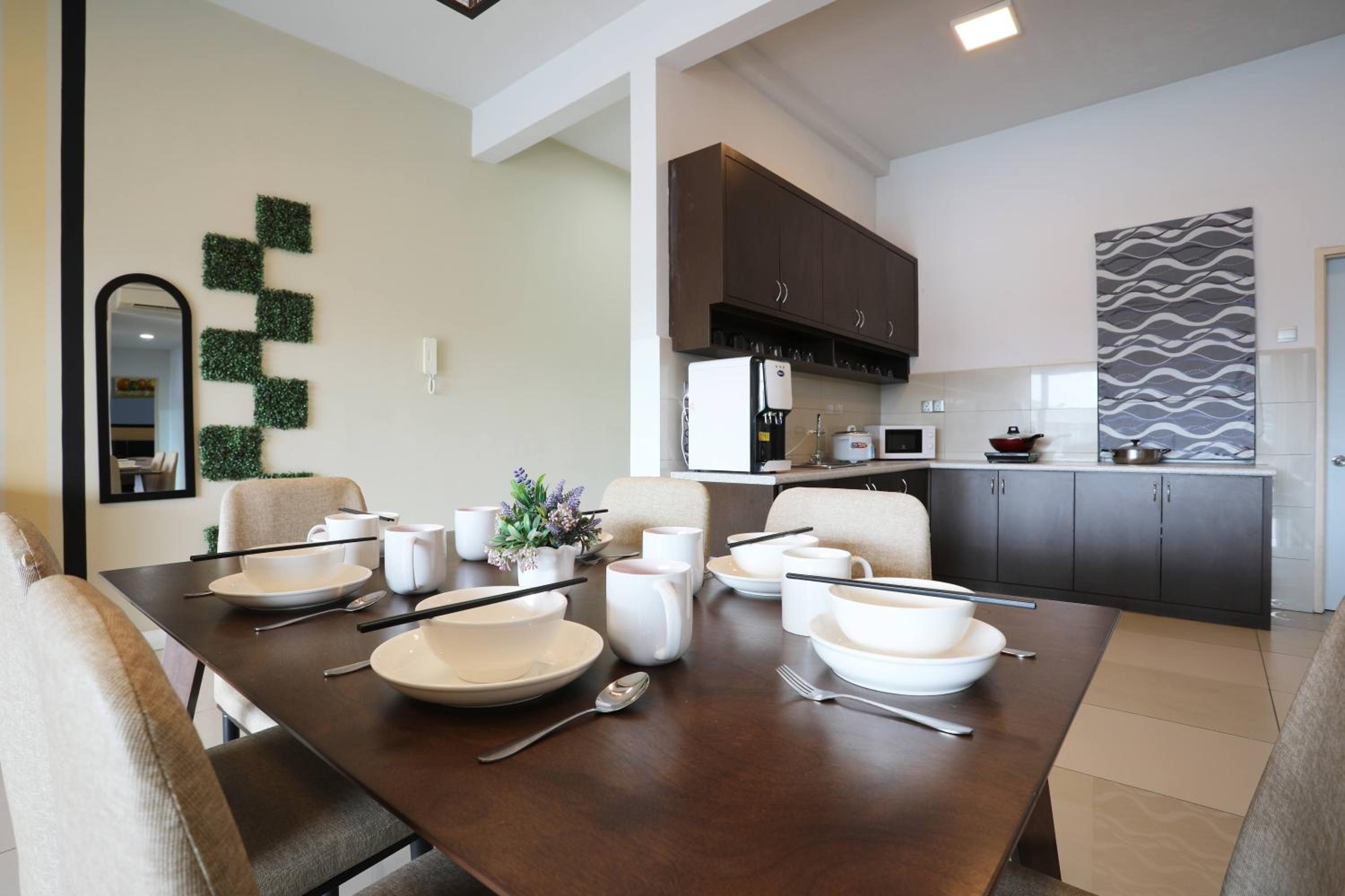 Three-Bedroom Apartment - Photo 11