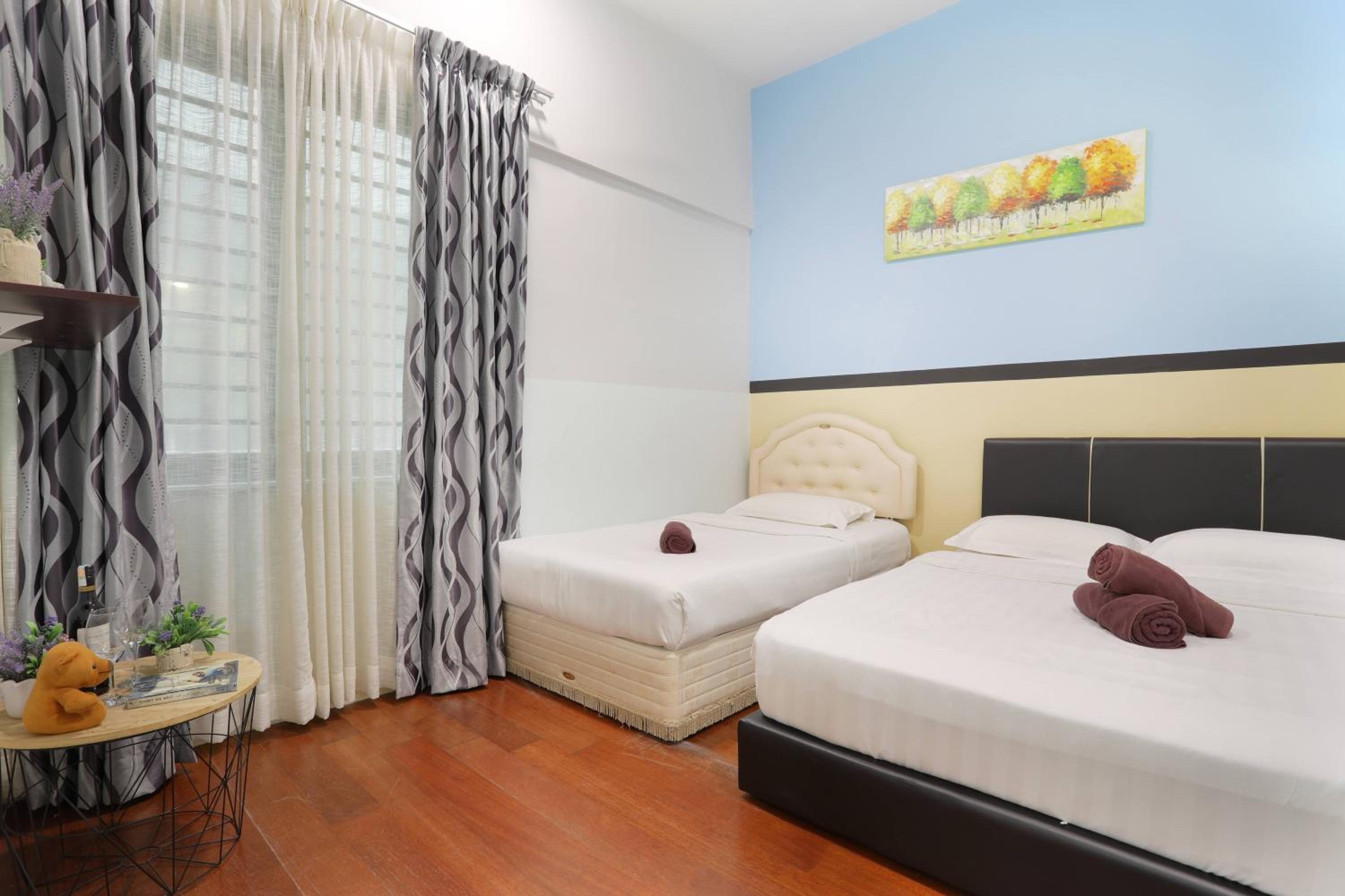 Three-Bedroom Apartment - Photo 24