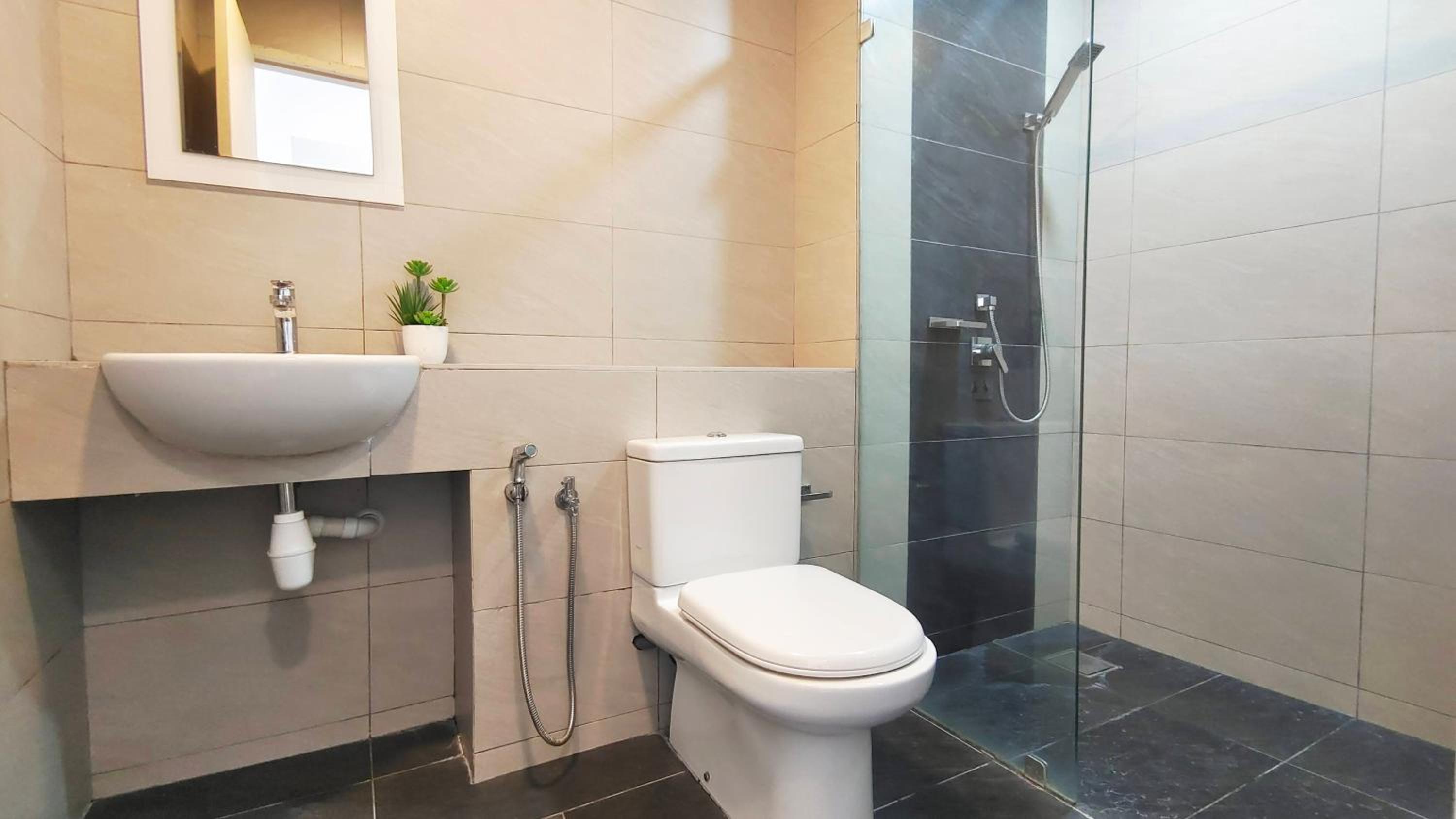 Three-Bedroom Apartment - Photo 25