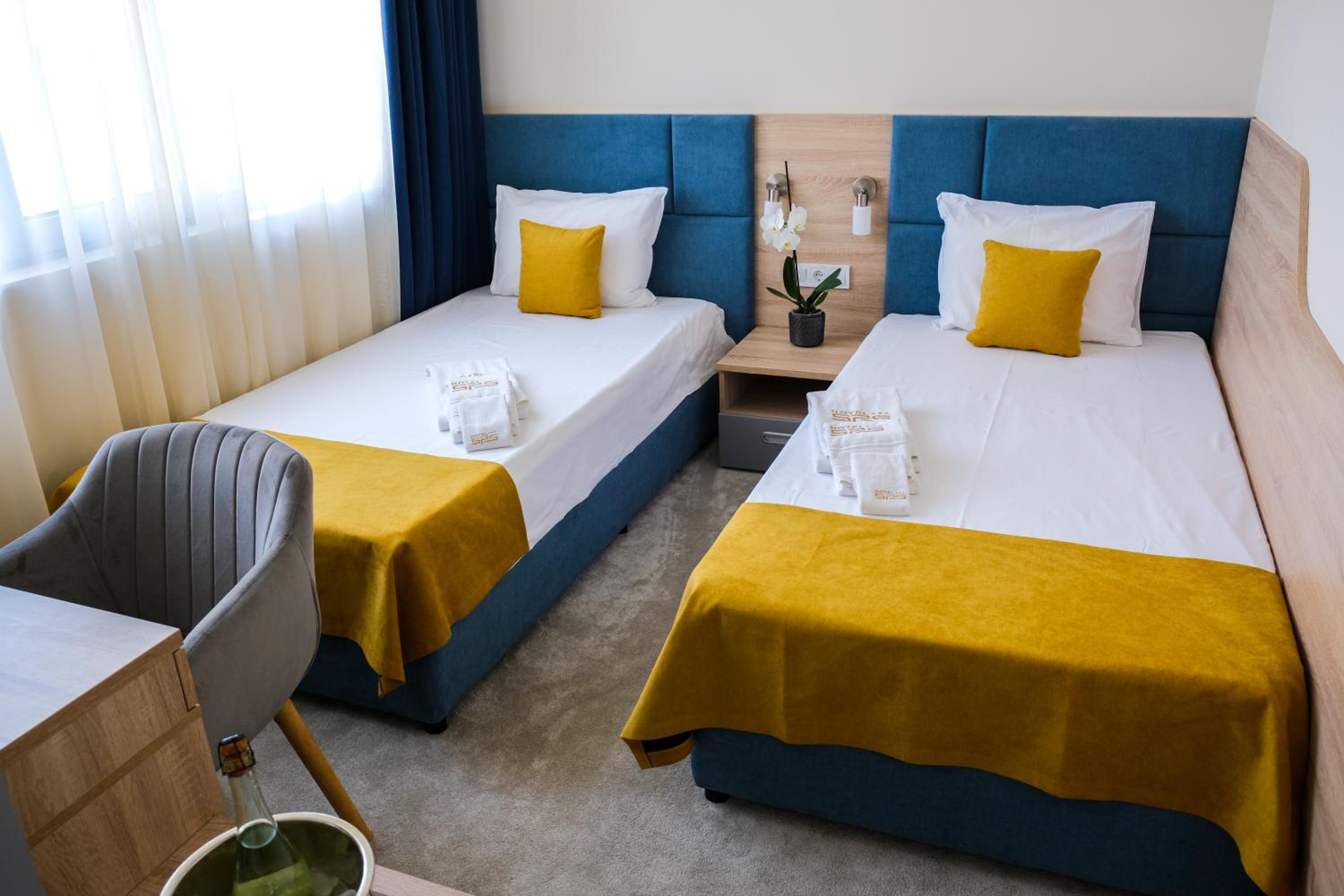 Economy Double Or Twin Room photo 2