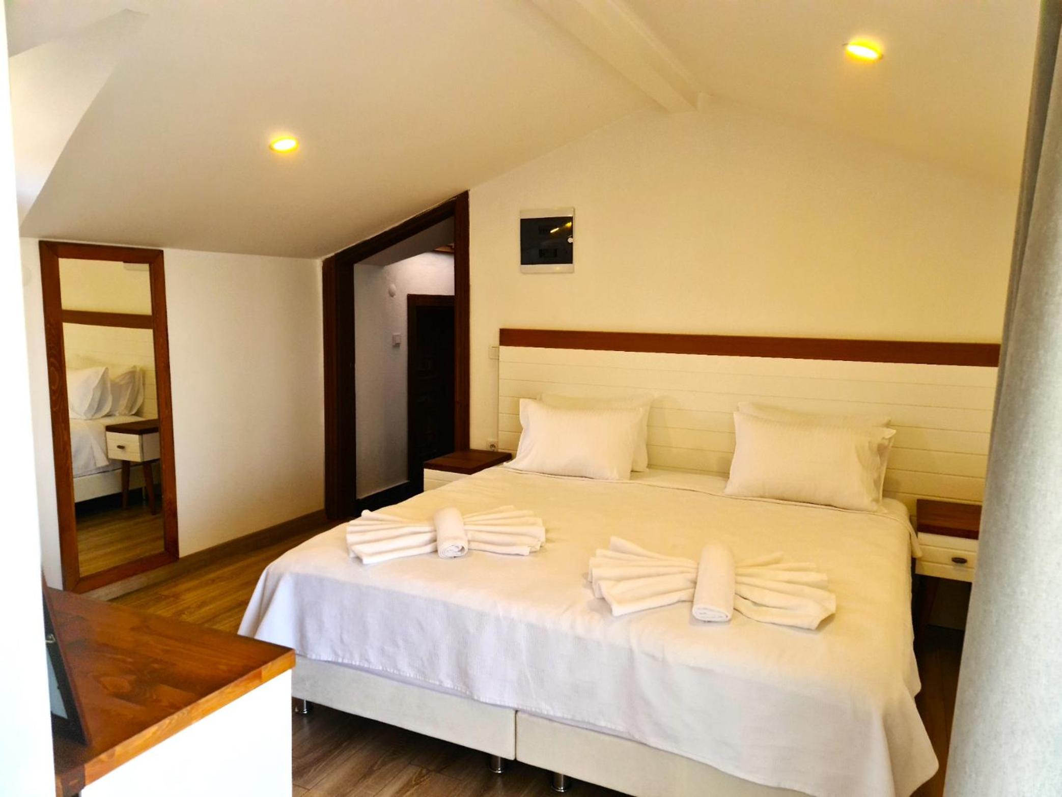 Double Room with Terrace - Photo 6