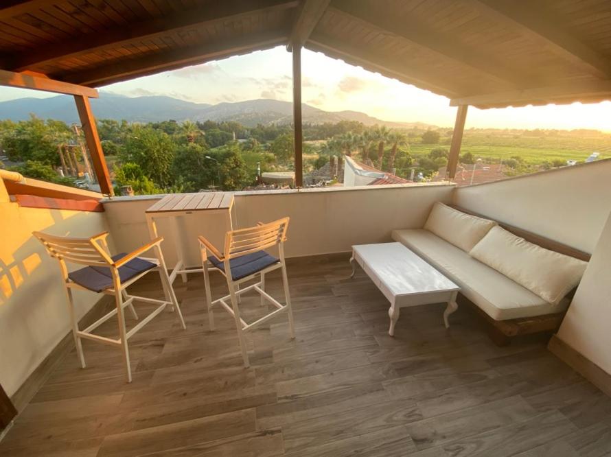 Double Room with Terrace - Photo 4