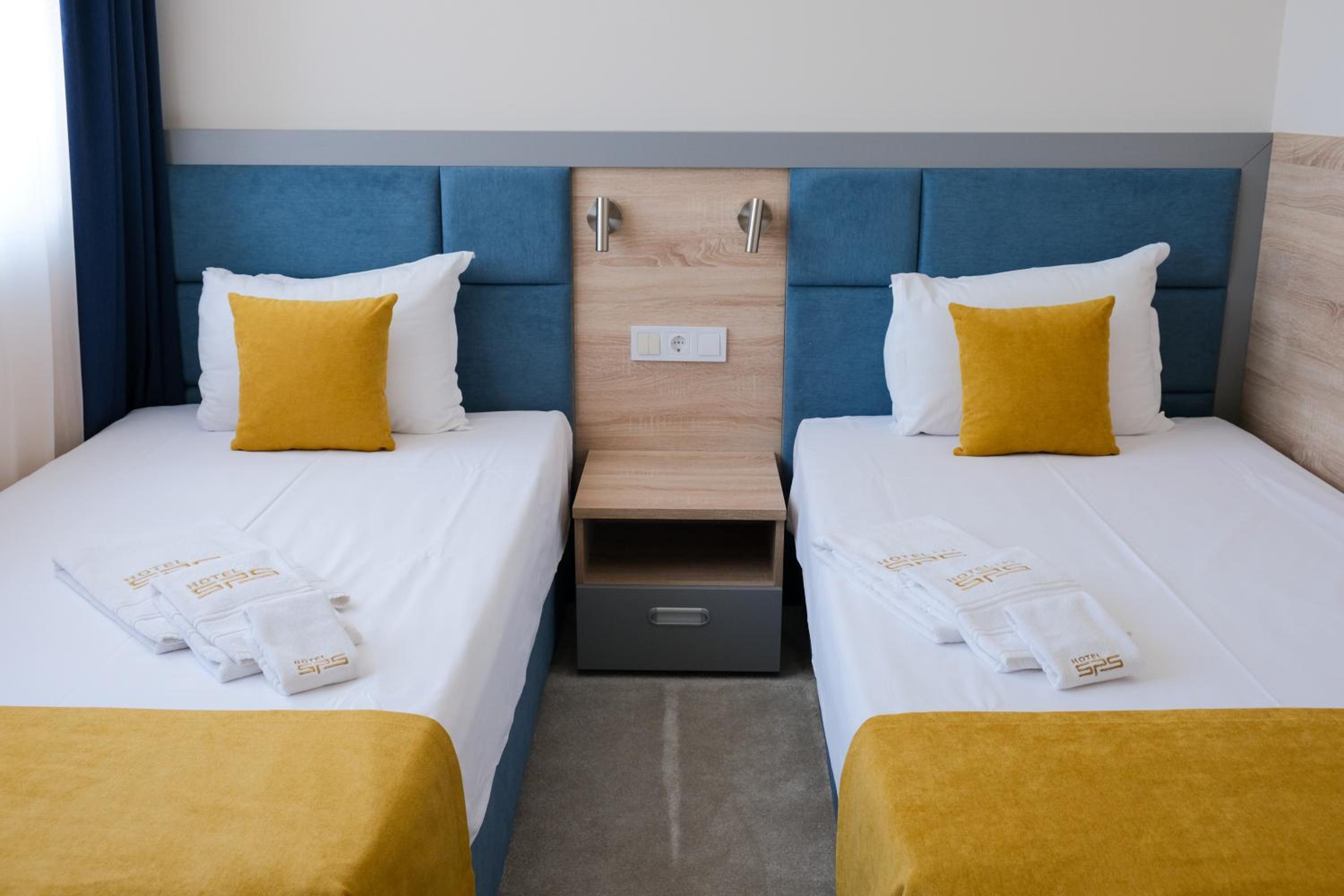 Family Suite With Balcony photo 2