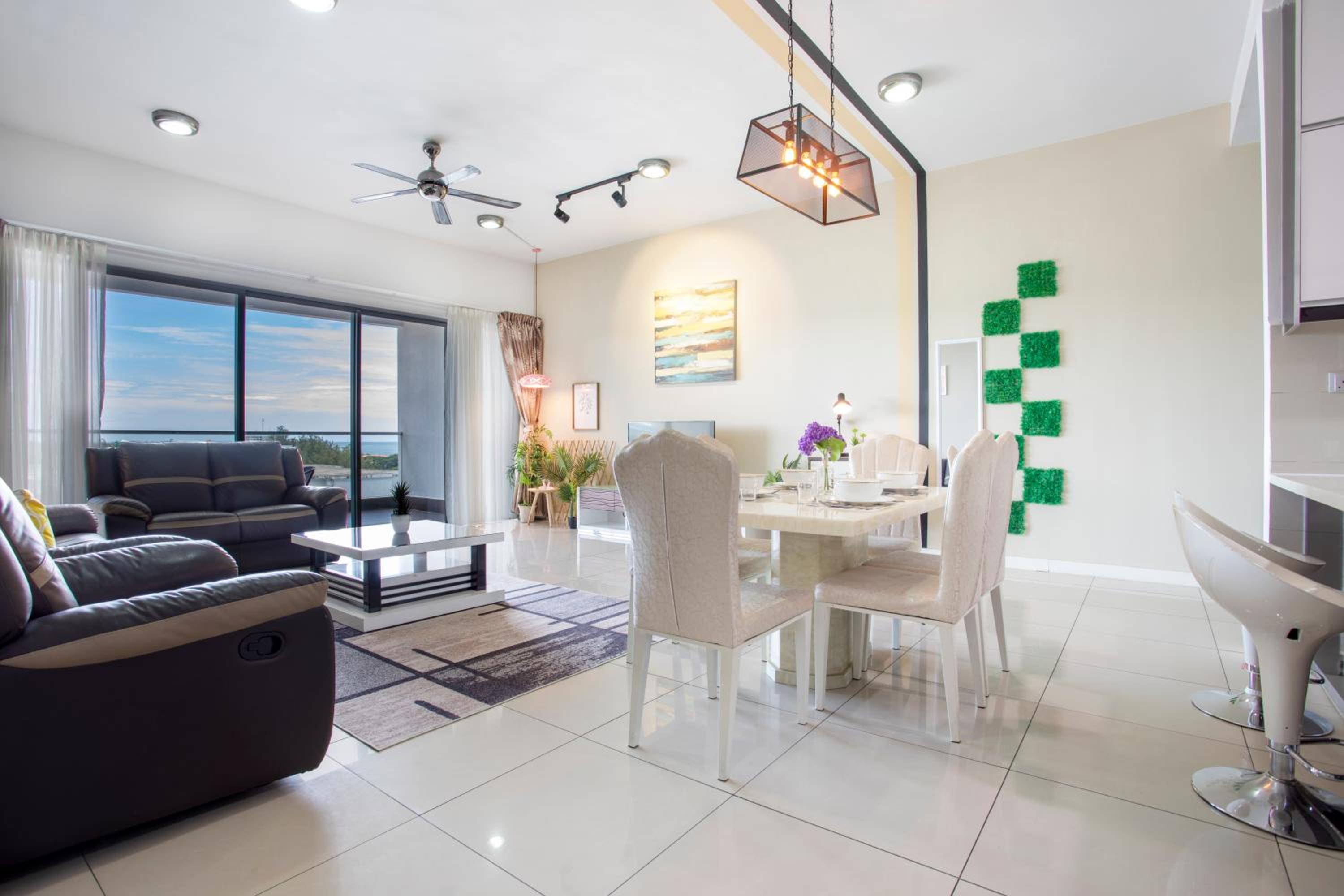 Apartment with Sea View - Photo 1