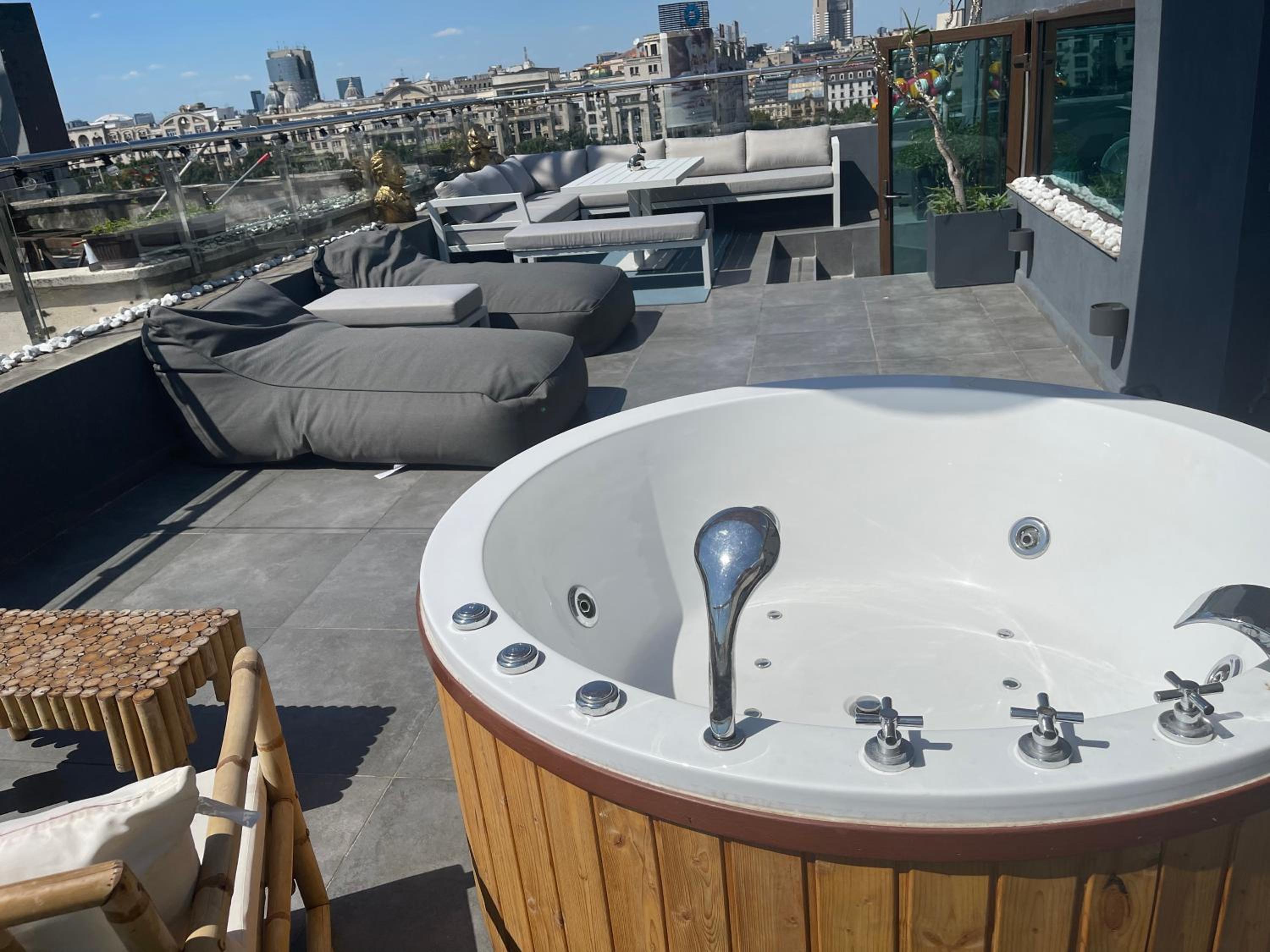 Penthouse Apartment - Photo 21