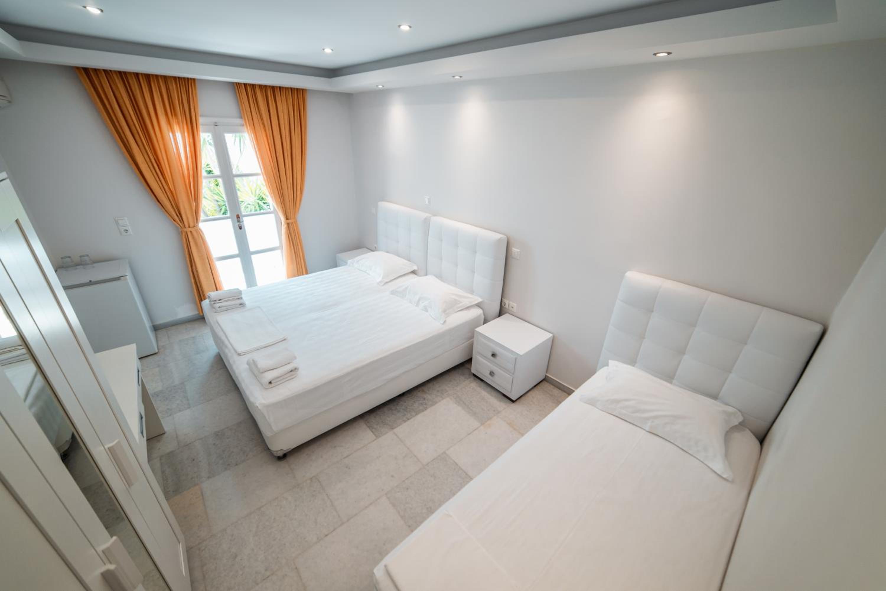 Triple Room with Garden View photo 1