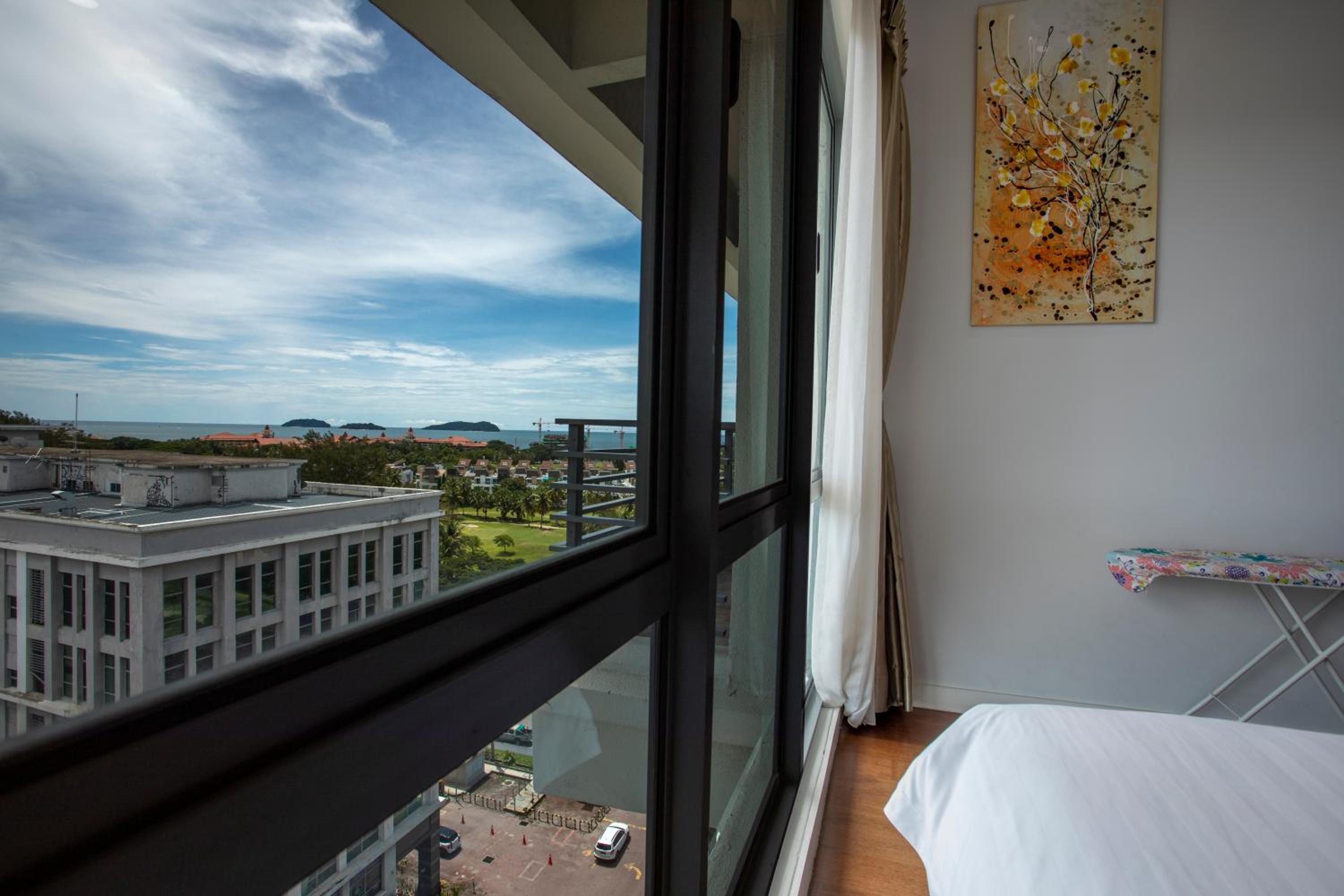 Apartment with Sea View - Photo 14