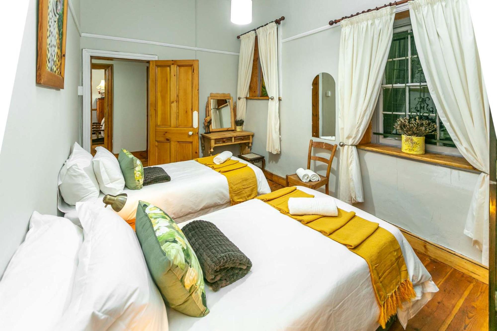 Four-Bedroom House - Photo 1