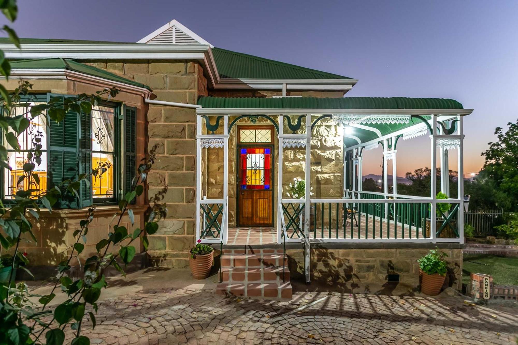 Four-Bedroom House - Photo 17