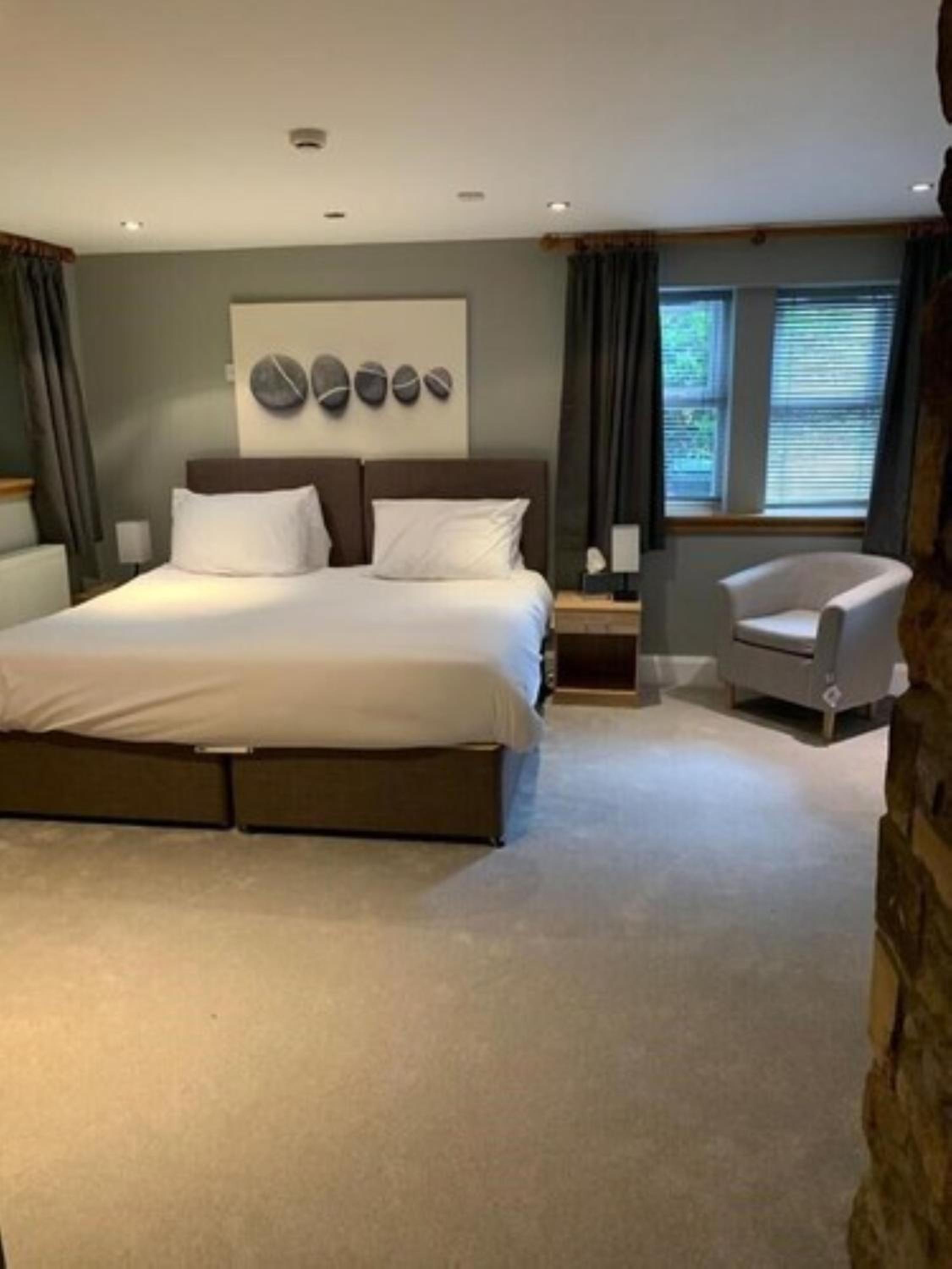 Large Double or Twin Room photo 1