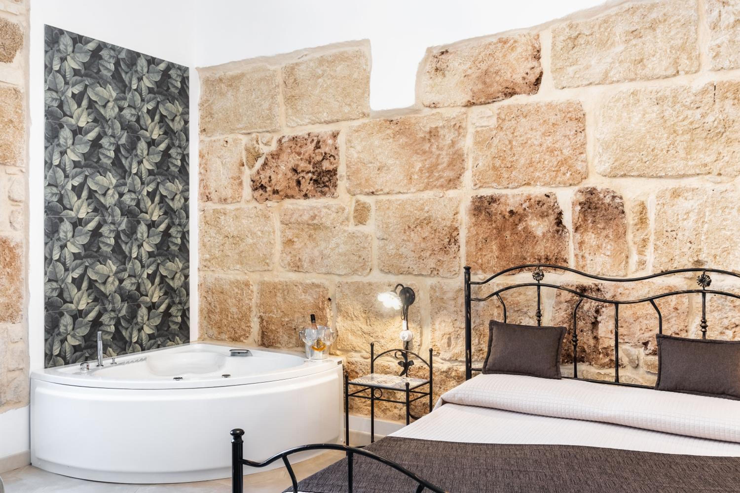 King Room with Spa Bath photo 3