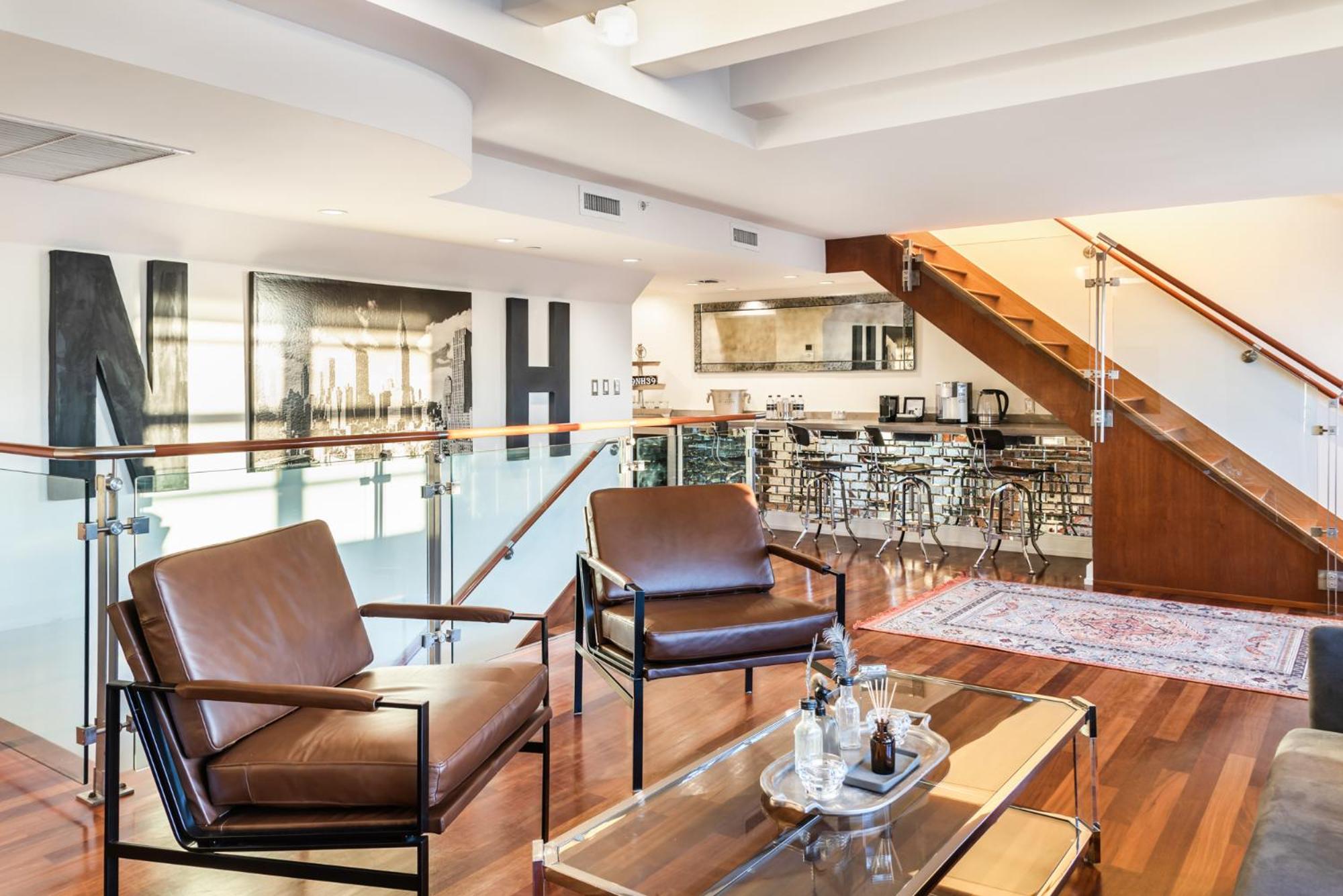 Penthouse Suite photo 3