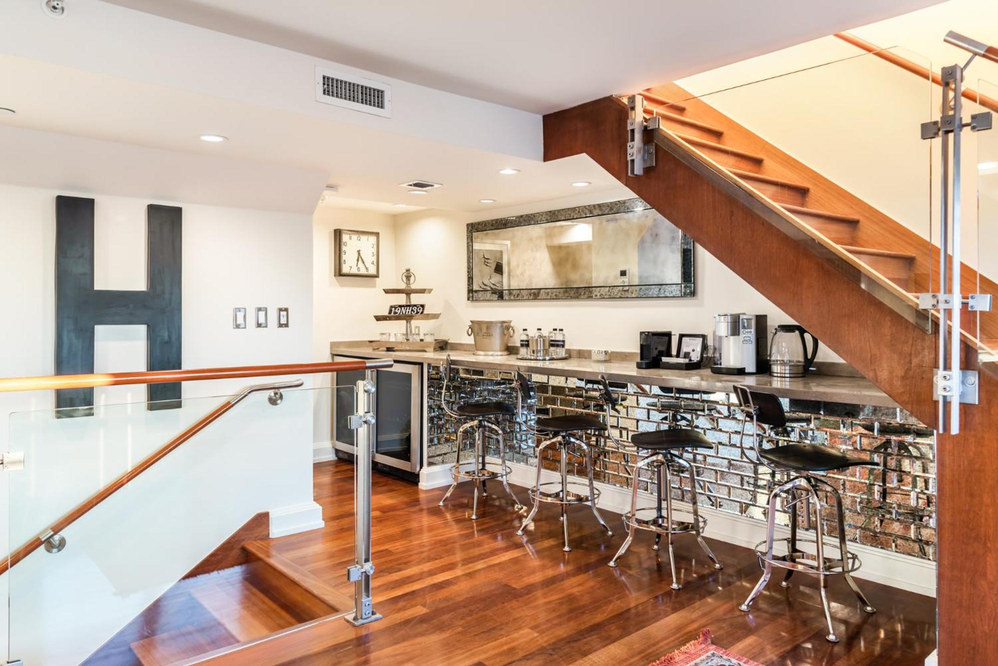 Penthouse Suite photo 2
