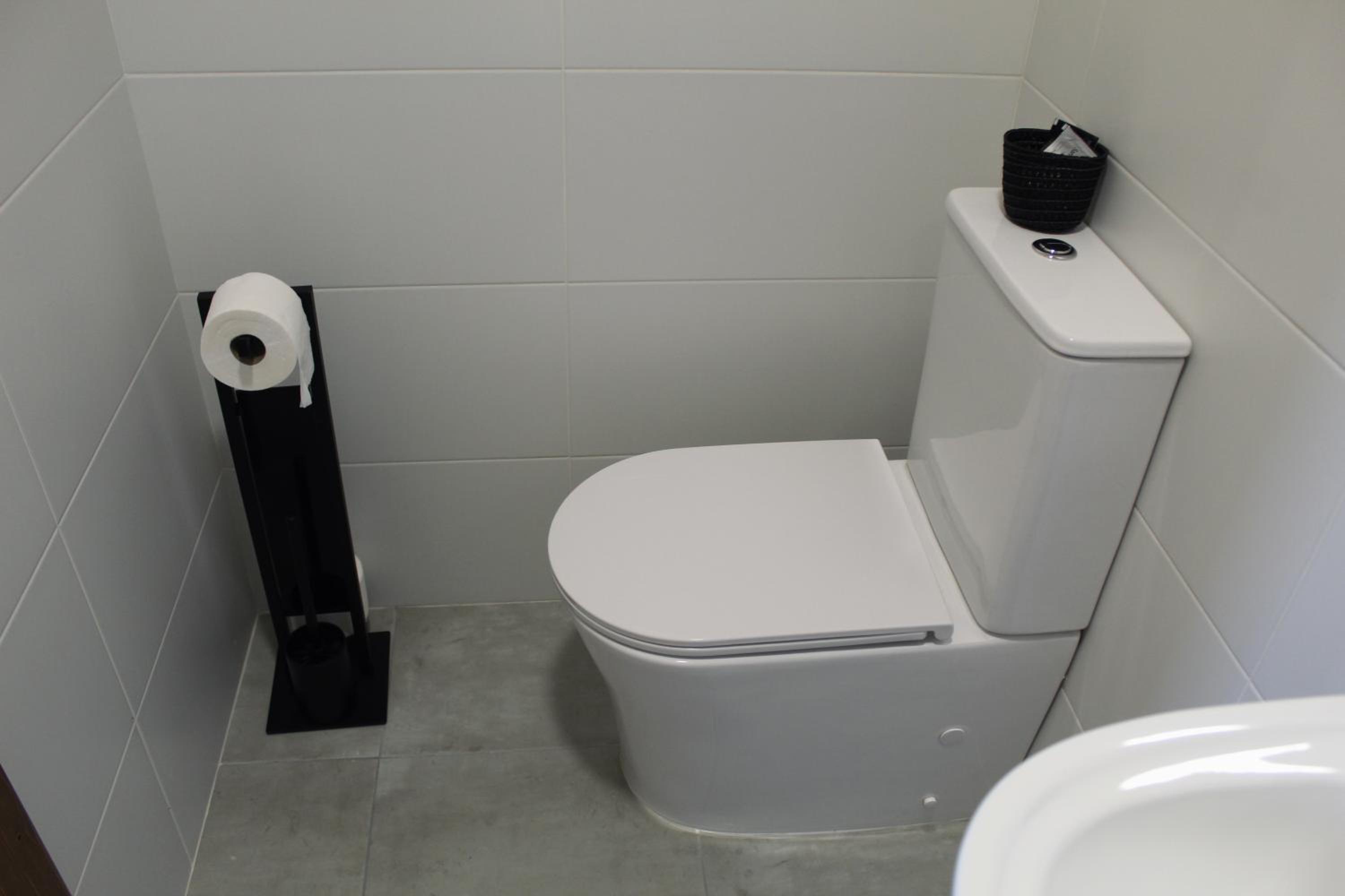 Double Room with Private Bathroom - Photo 19