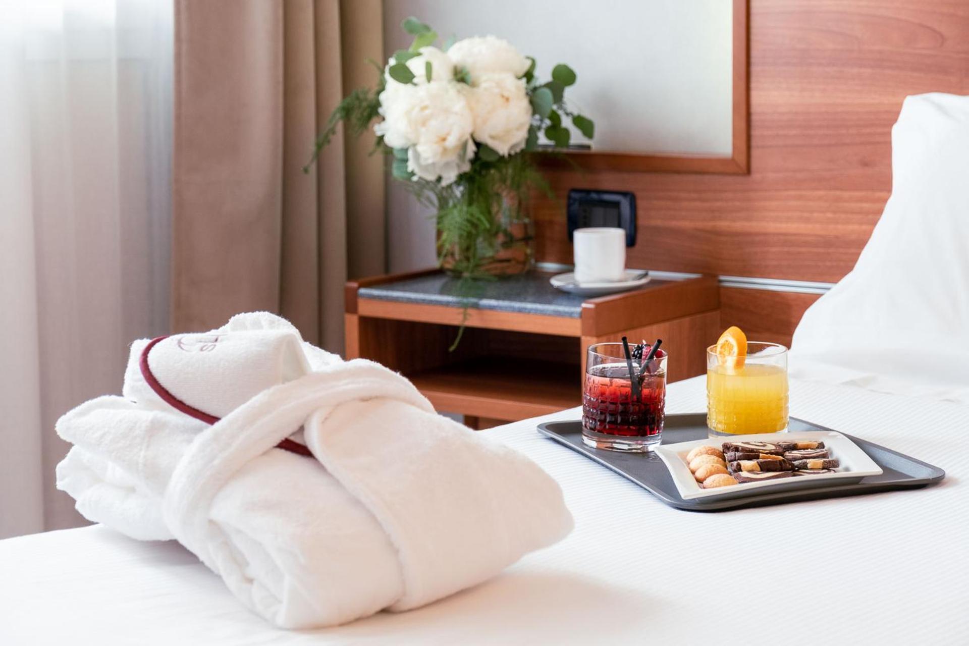 Superior Double or Twin Room - Photo 9