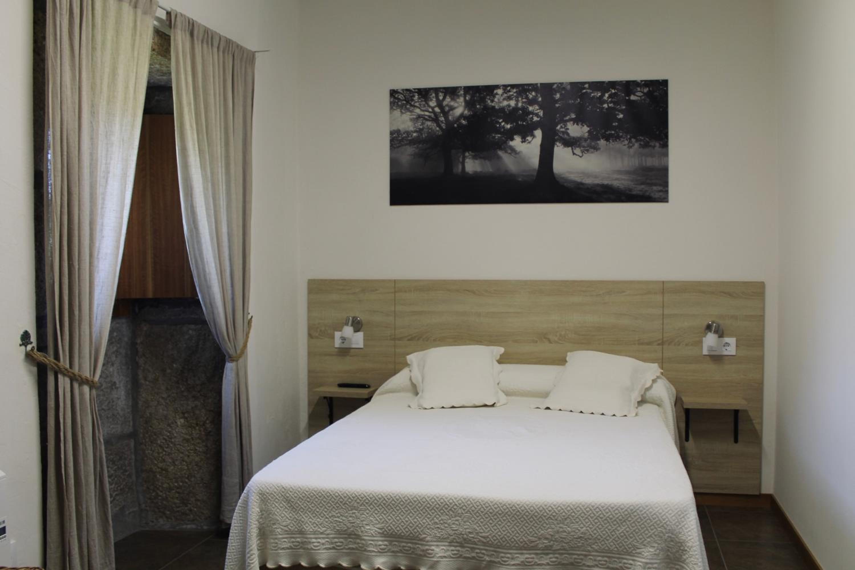 Double Room with Private Bathroom - Photo 3