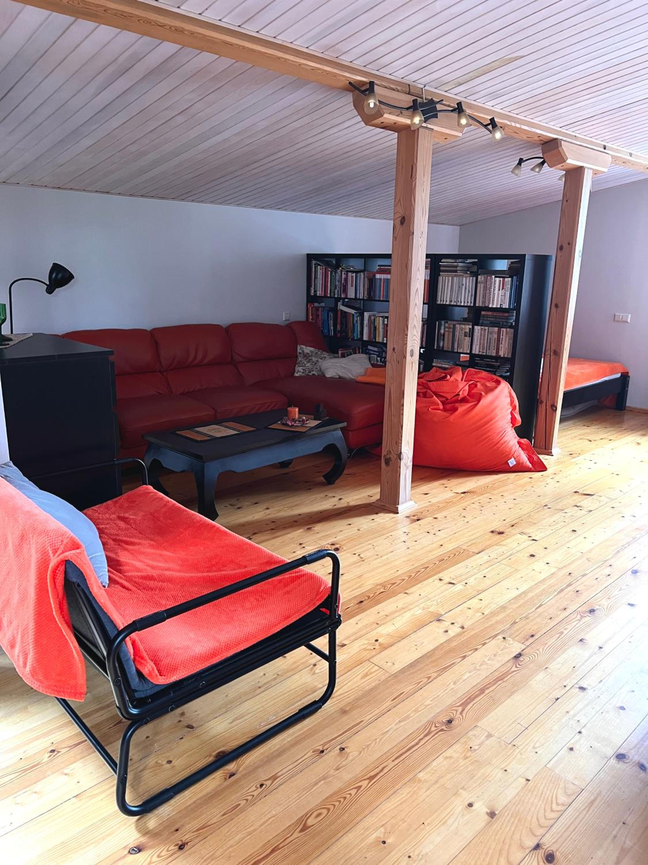 One-Bedroom Apartment - Photo 5