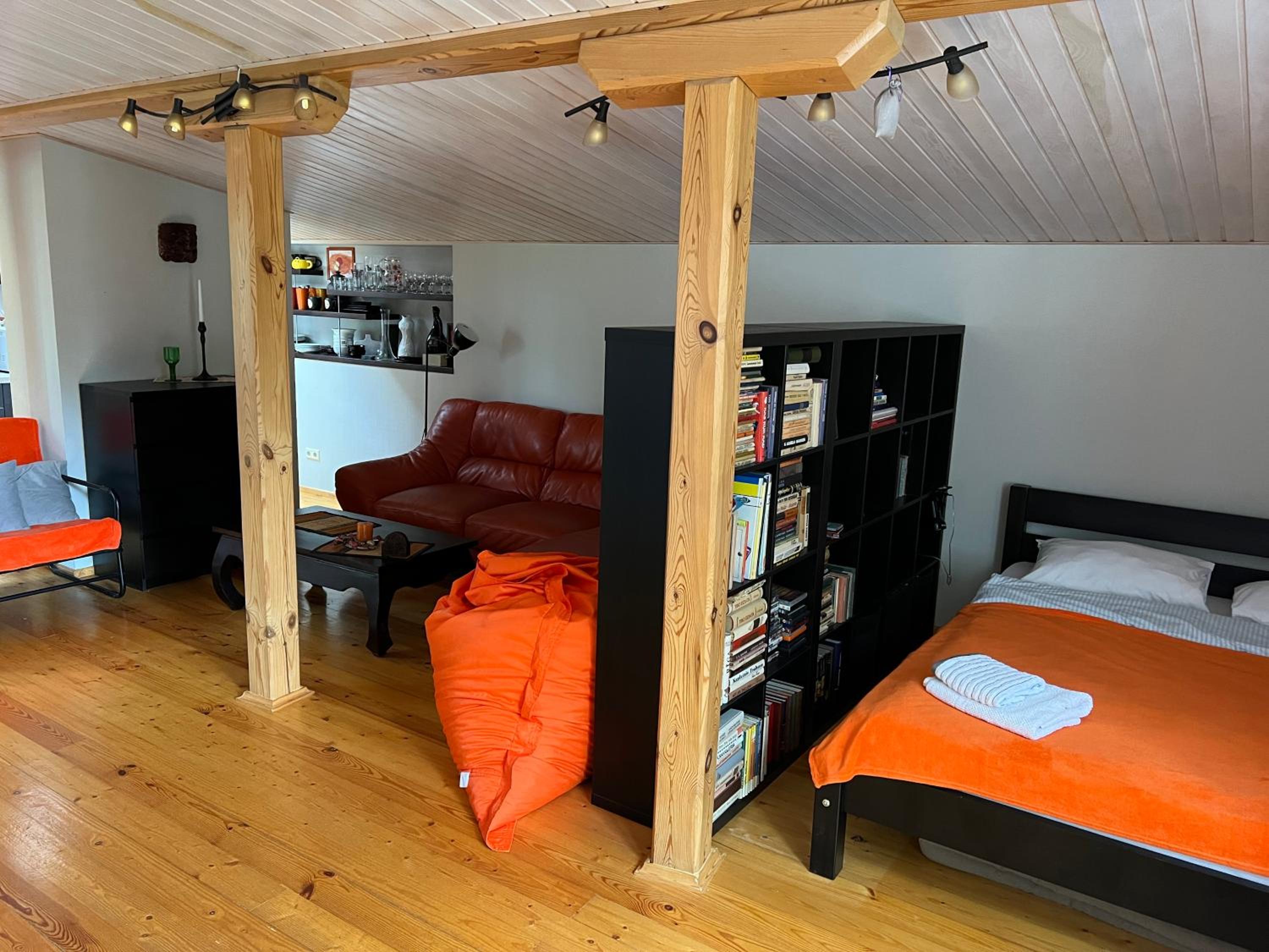 One-Bedroom Apartment - Photo 6