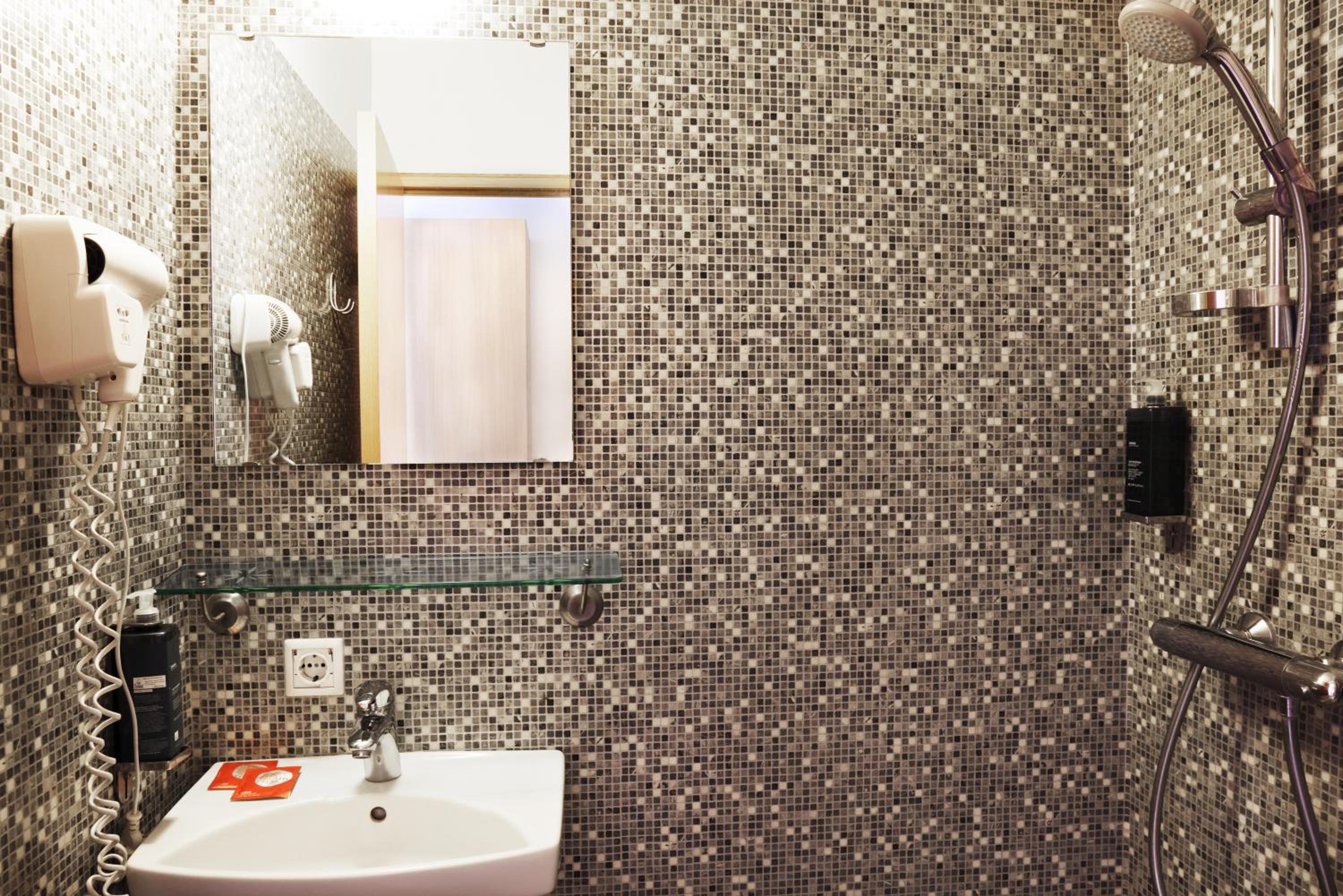 Triple Room - Photo 2