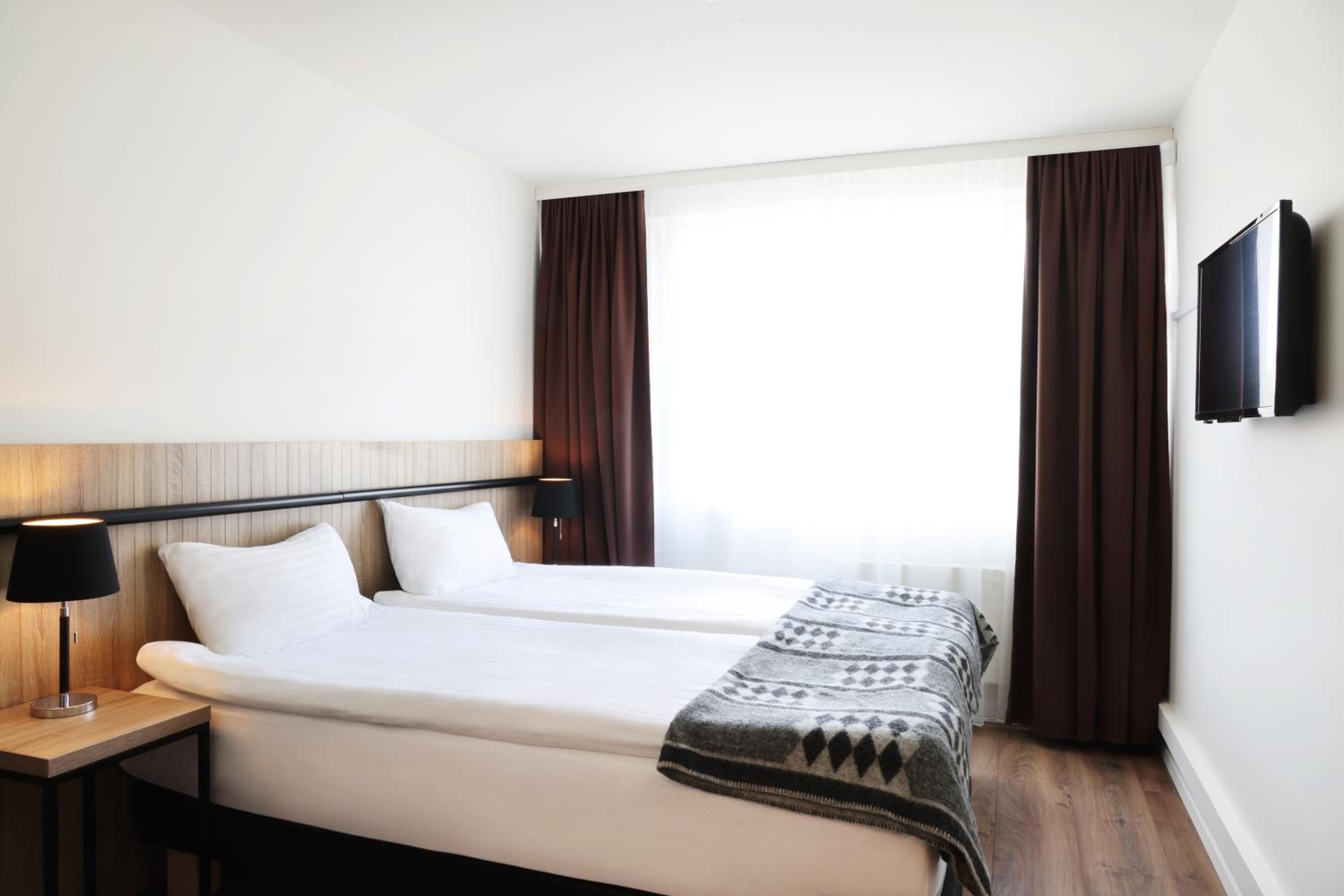 Twin Room - Photo 1