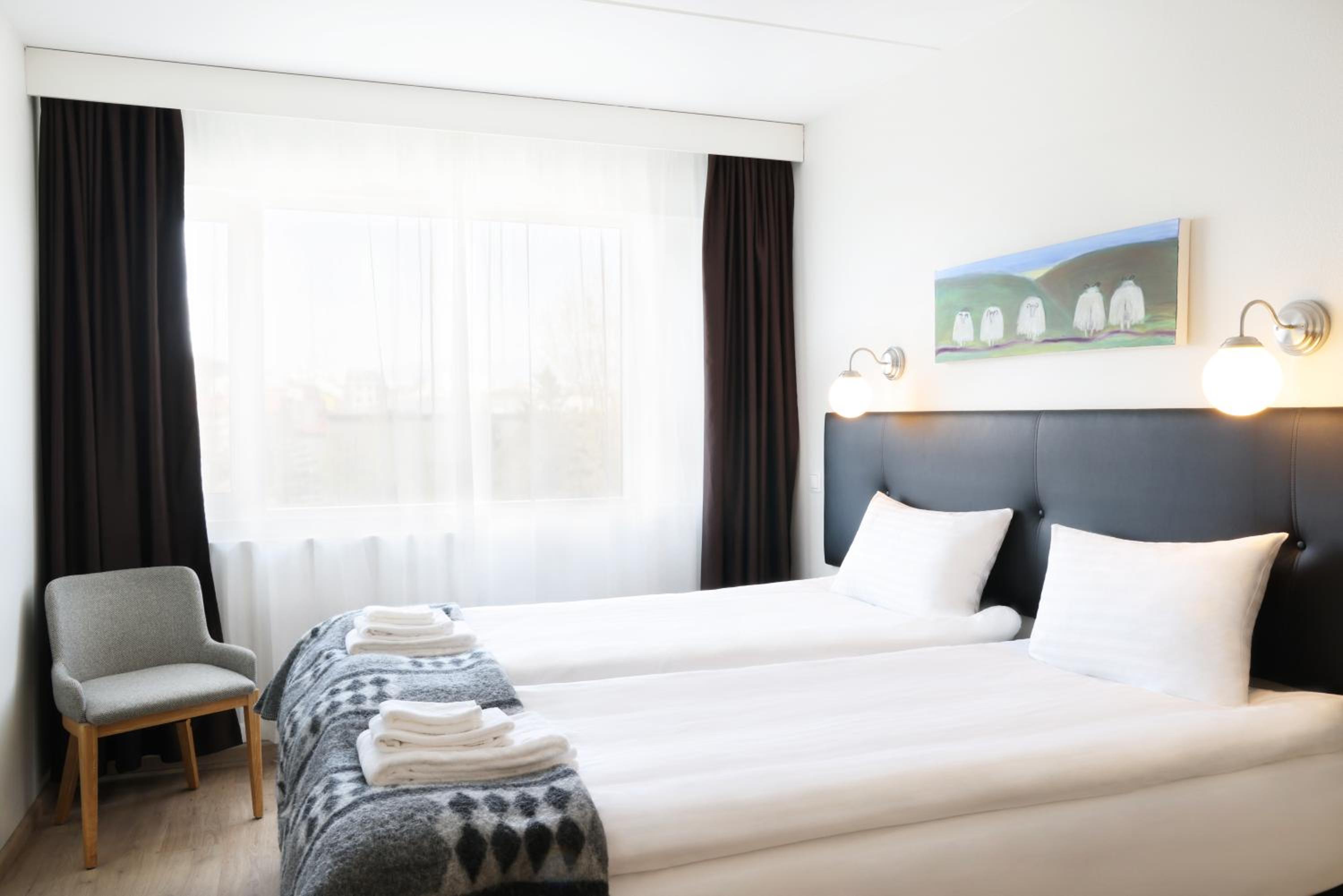 Twin Room - Photo 2