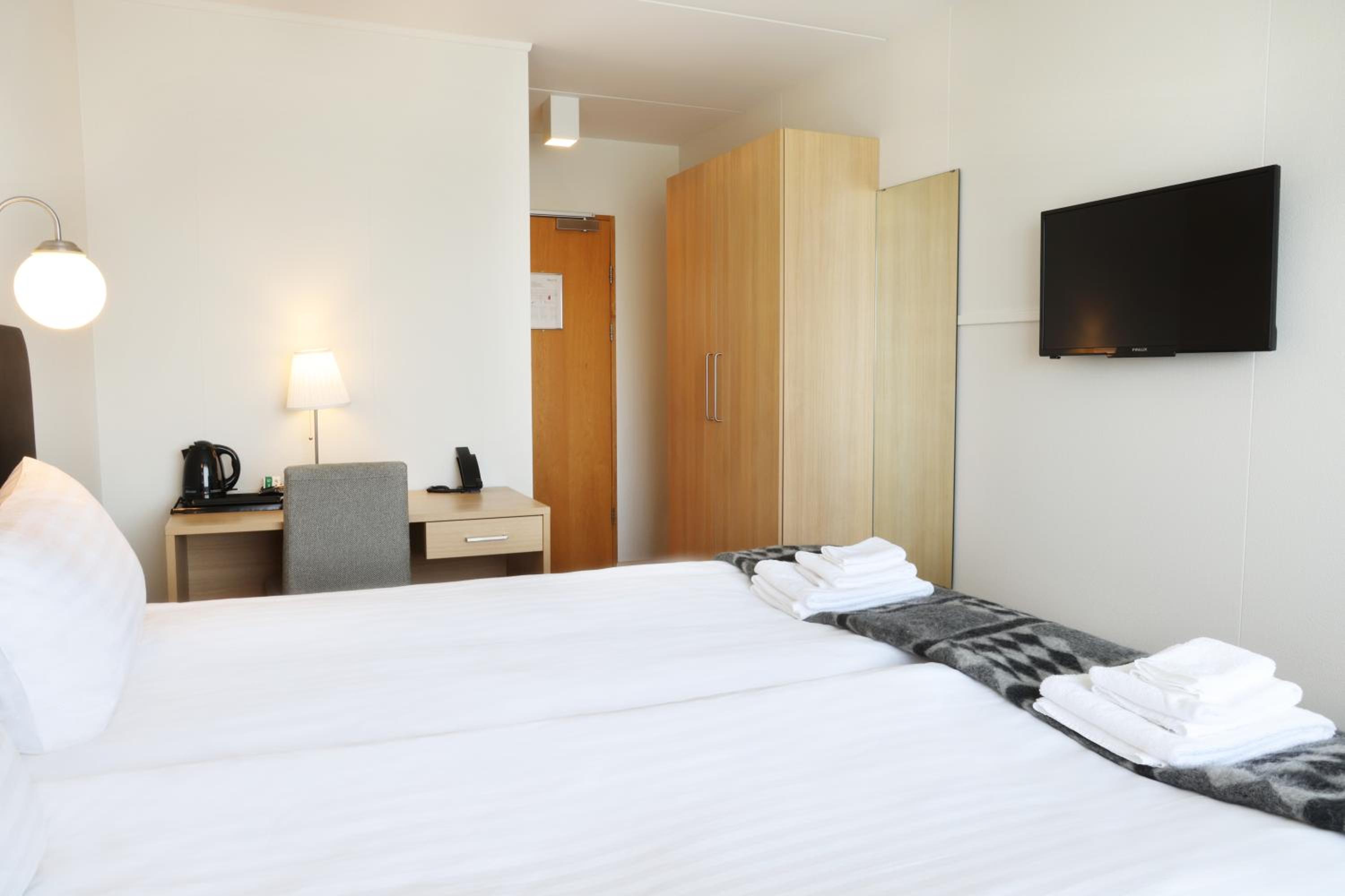 Twin Room - Photo 7