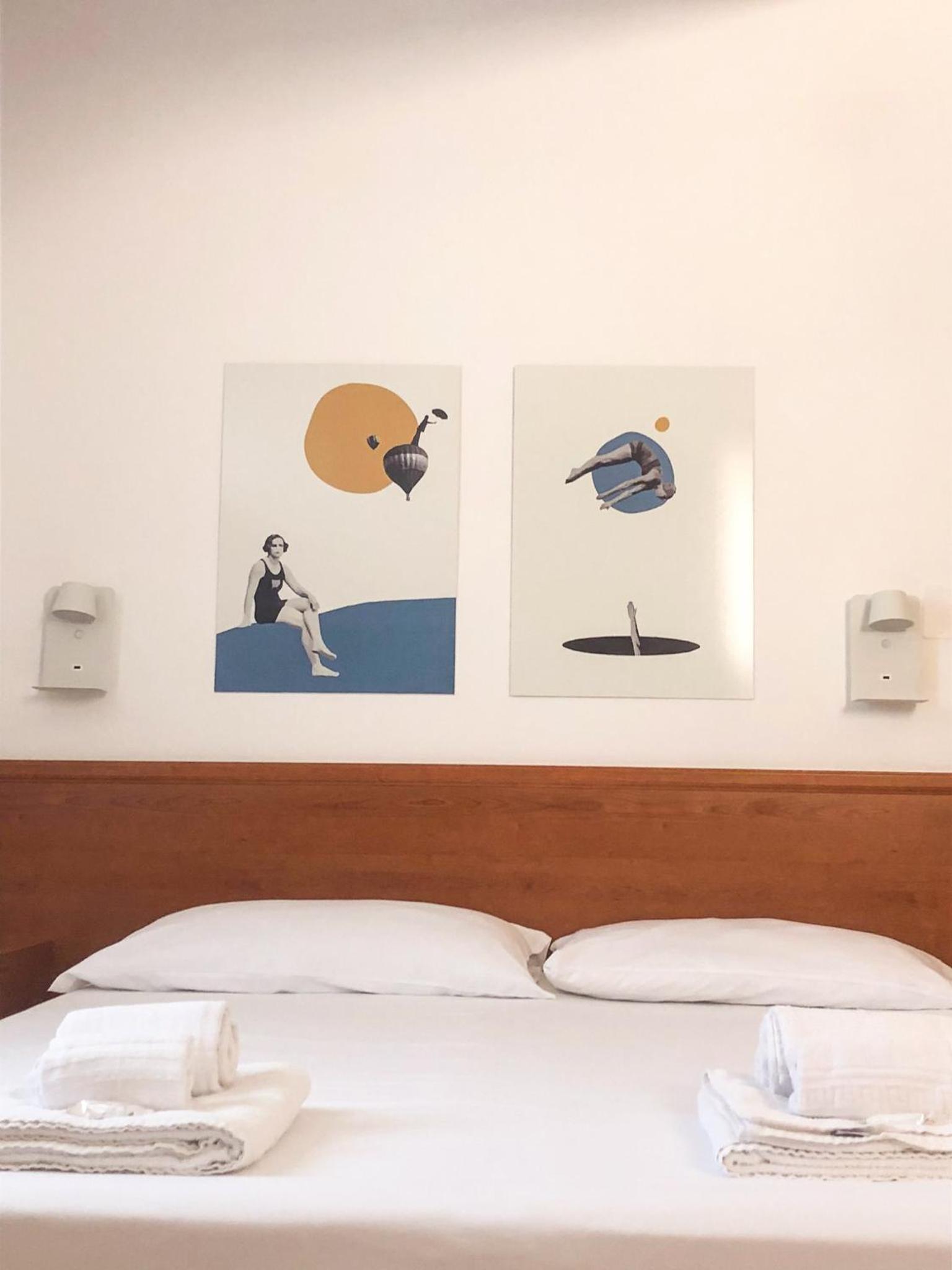 Double or Twin Room - Photo 2