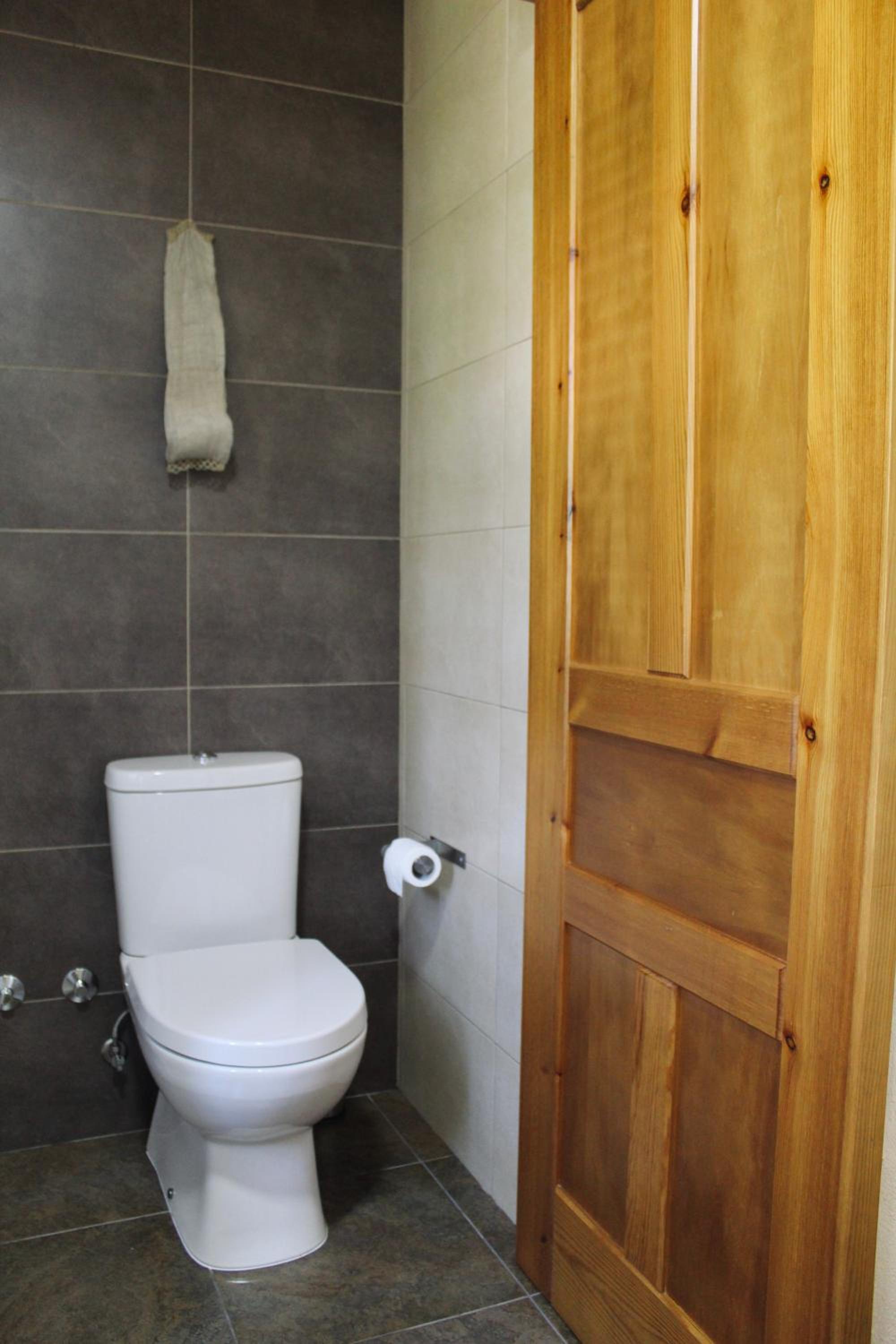 Double Room with Private Bathroom - Photo 20
