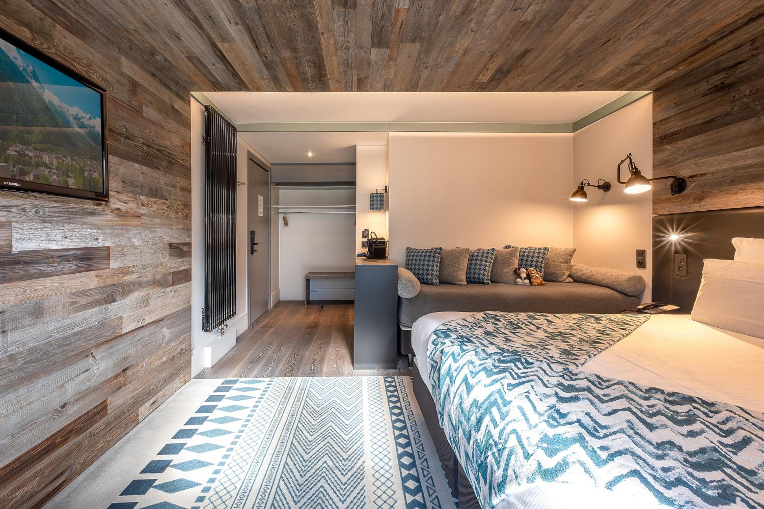 Classic Room with Village View photo 2