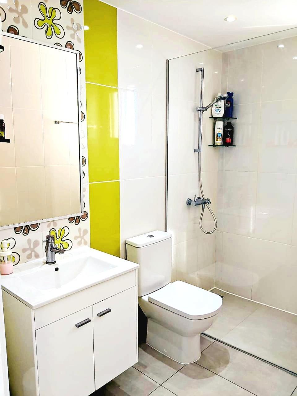 Deluxe Double Room - Photo 29