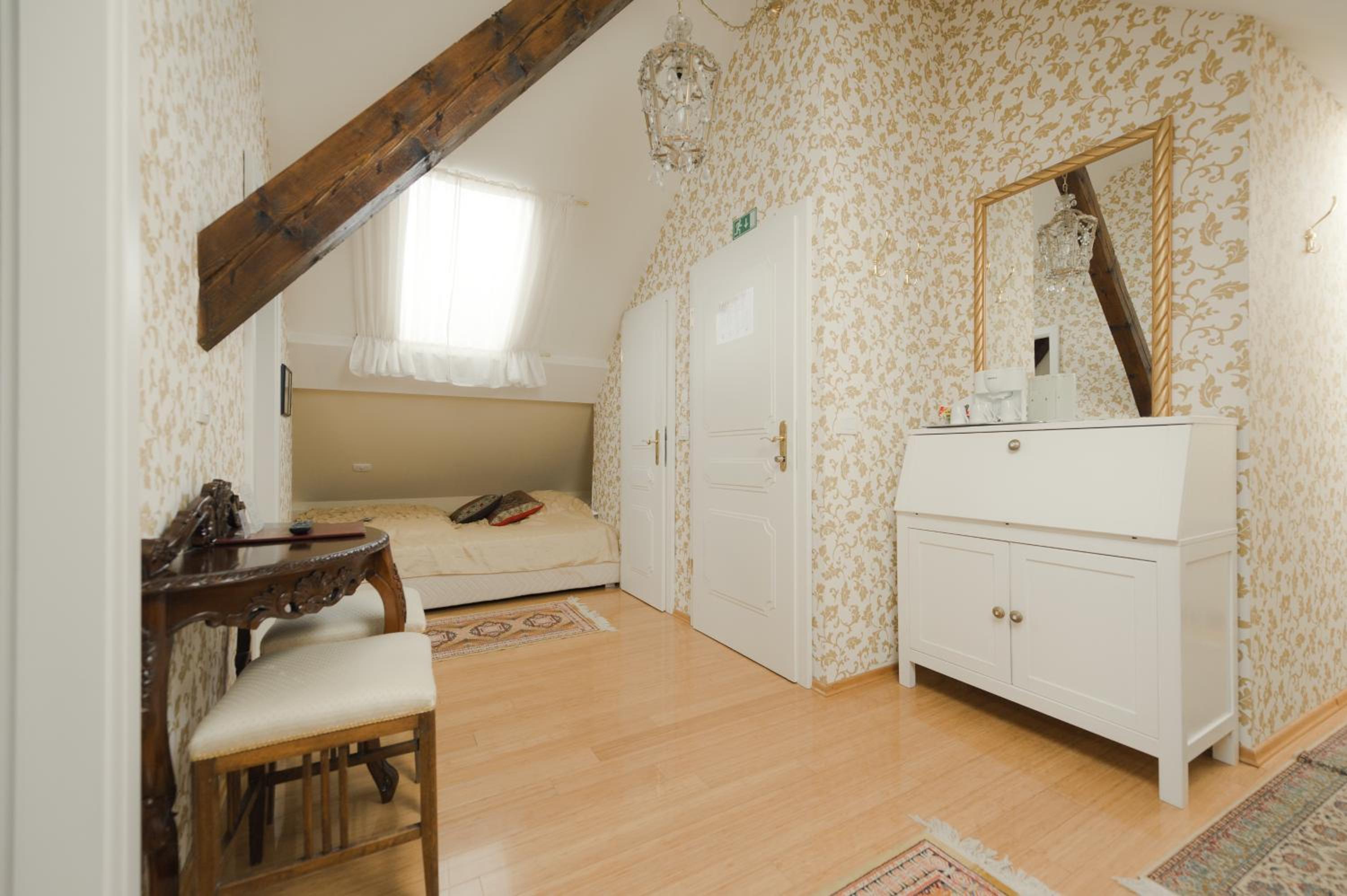 Family Room - Photo 1