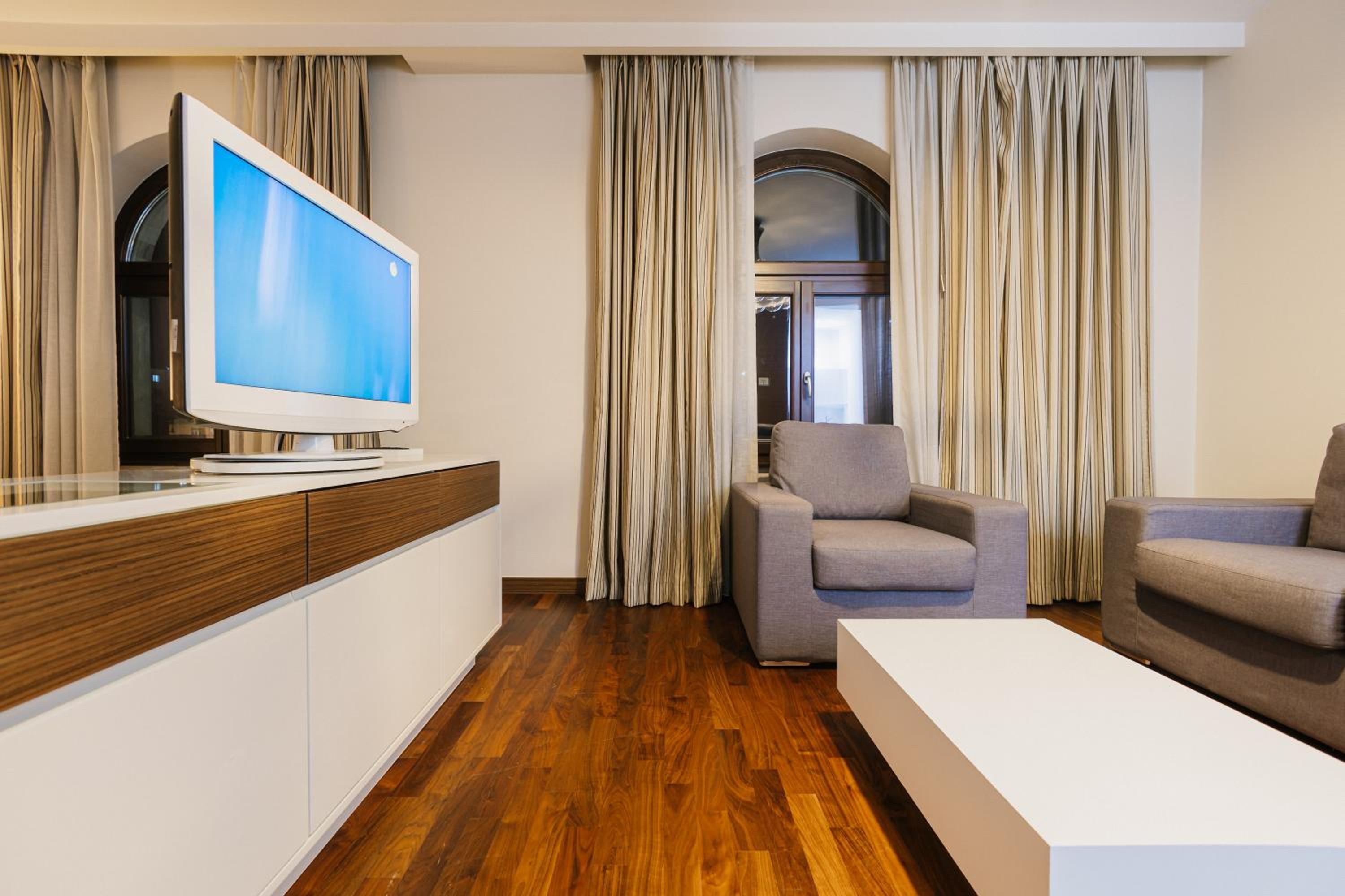 Deluxe Junior Suite