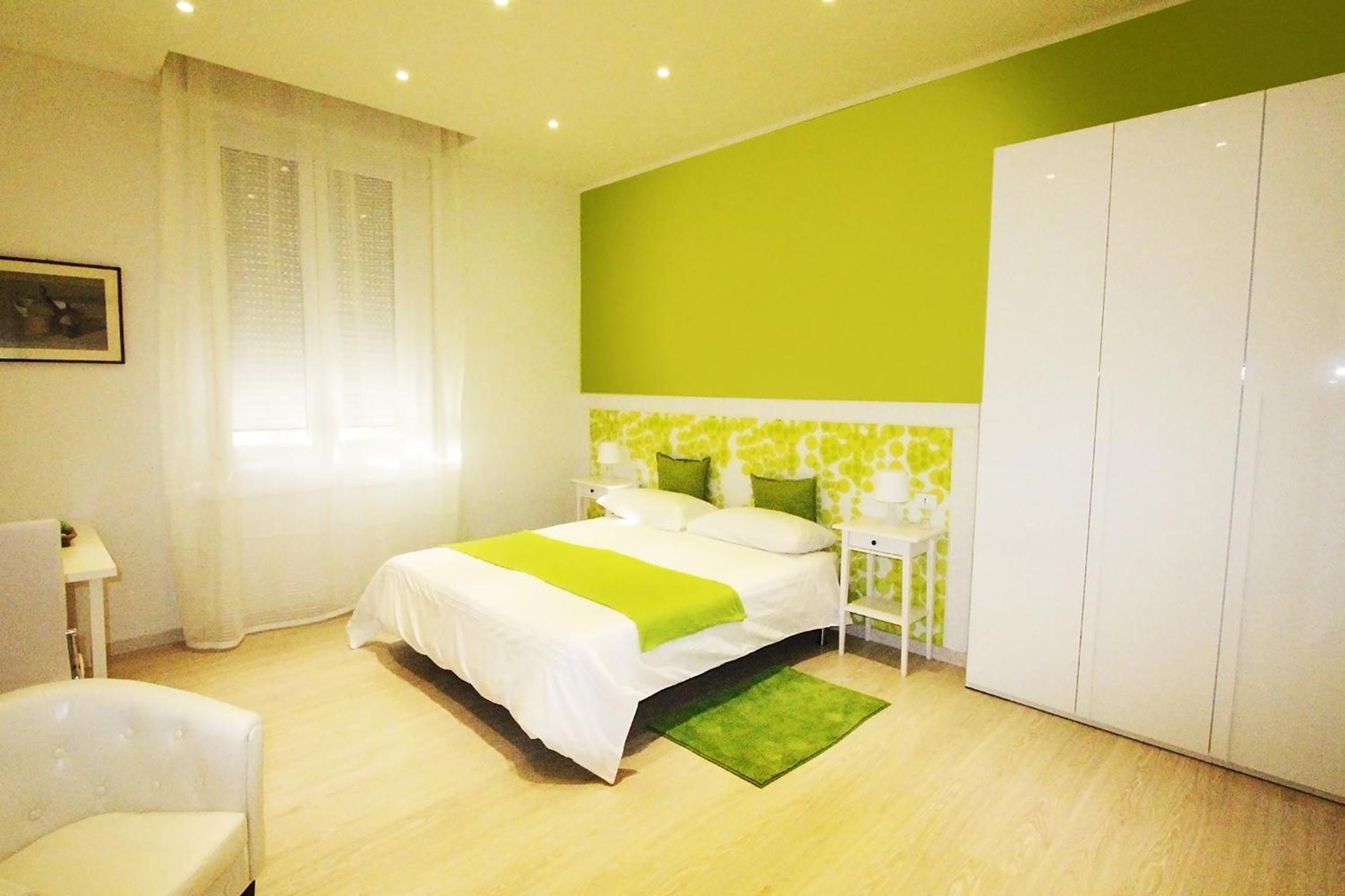 Deluxe Double or Twin Room - Photo 7