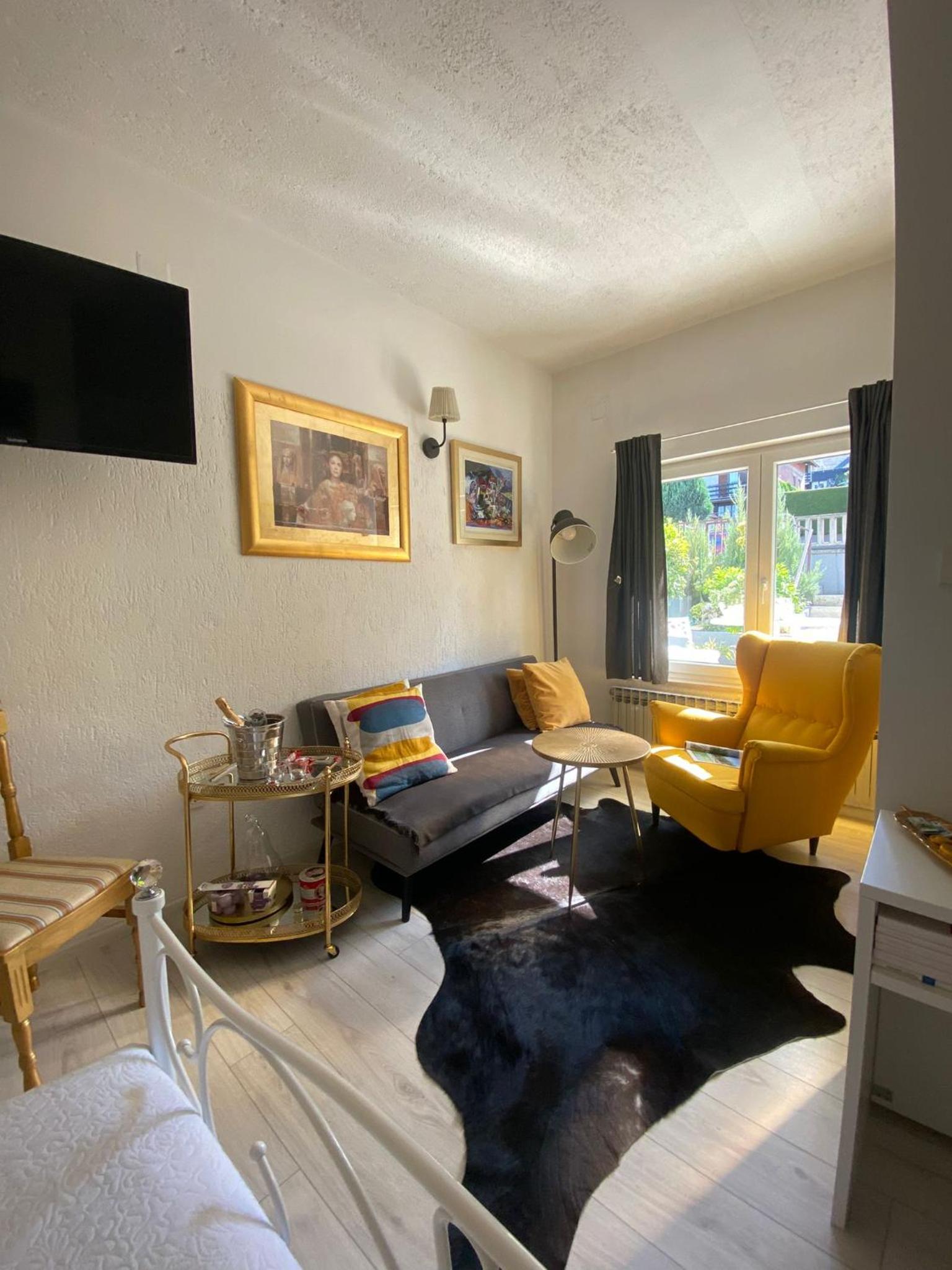 Apartment photo 3