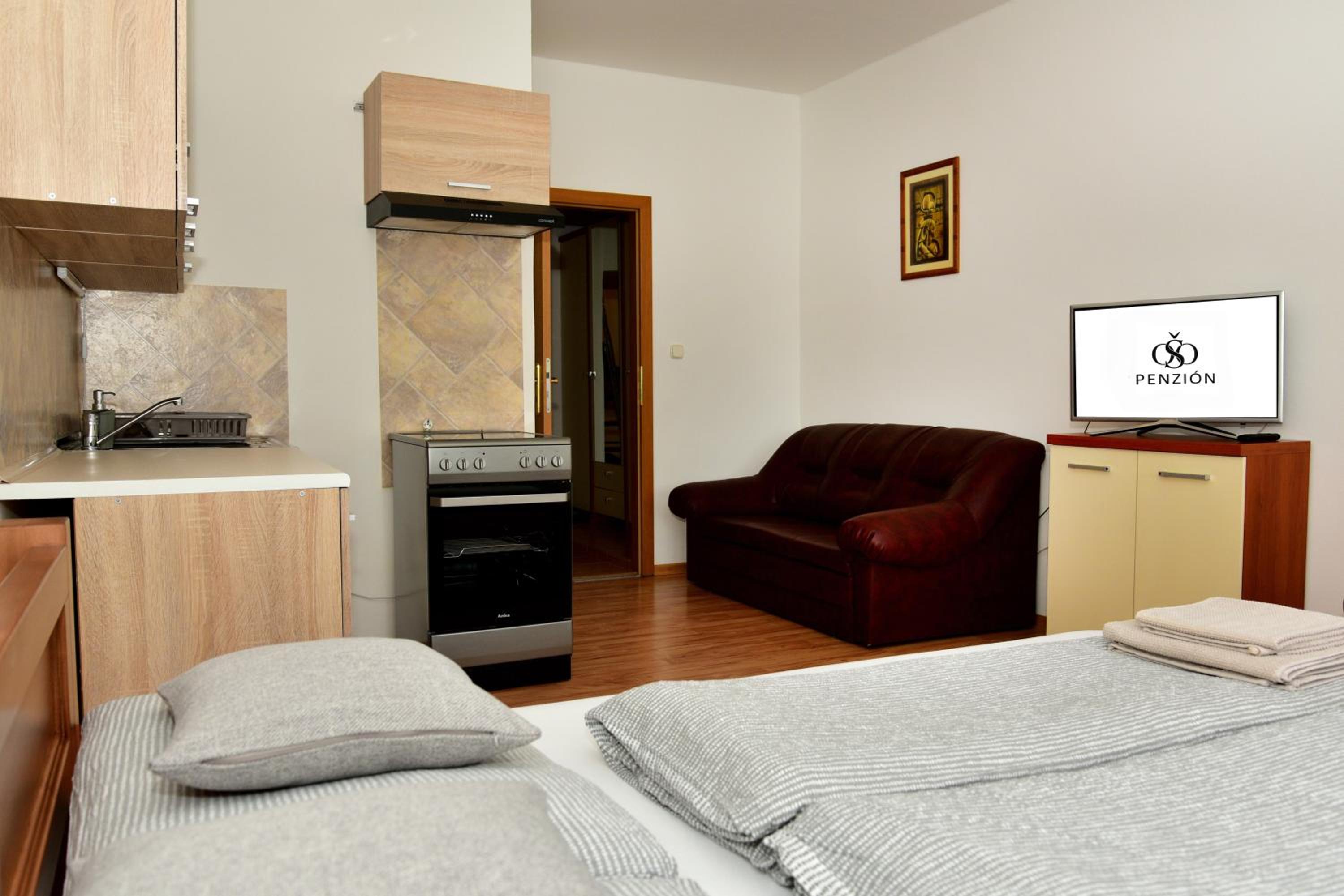 Large Double or Twin Room photo 1