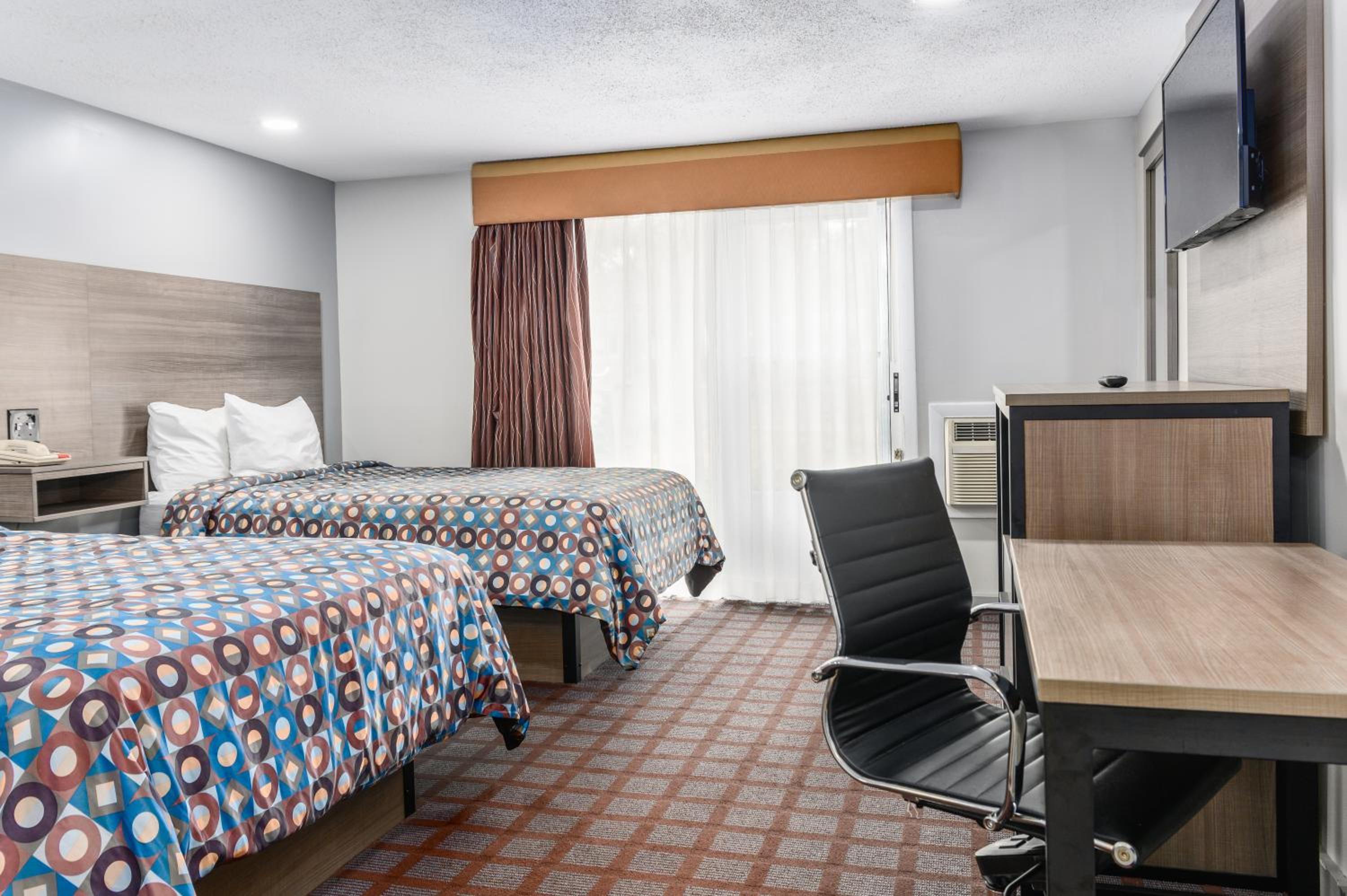 Deluxe Family Suite