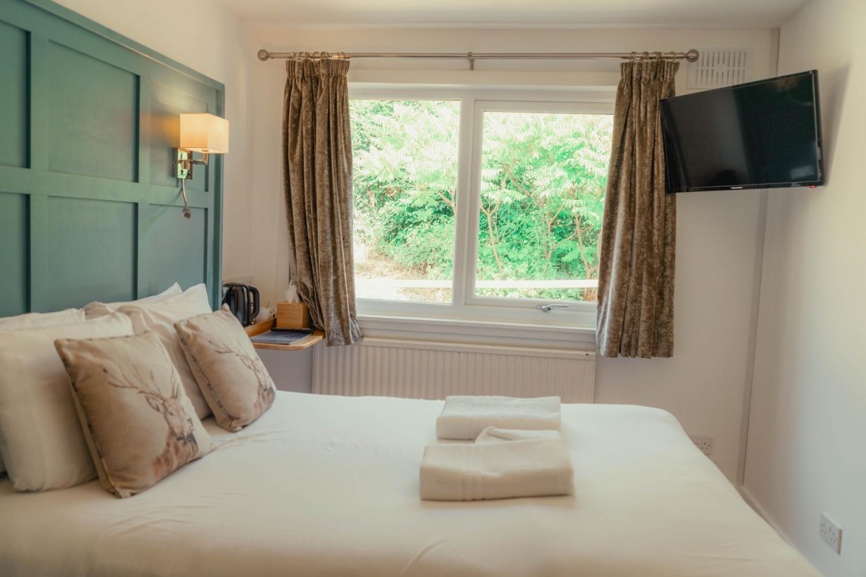 Small Double Room - No Pets photo 2