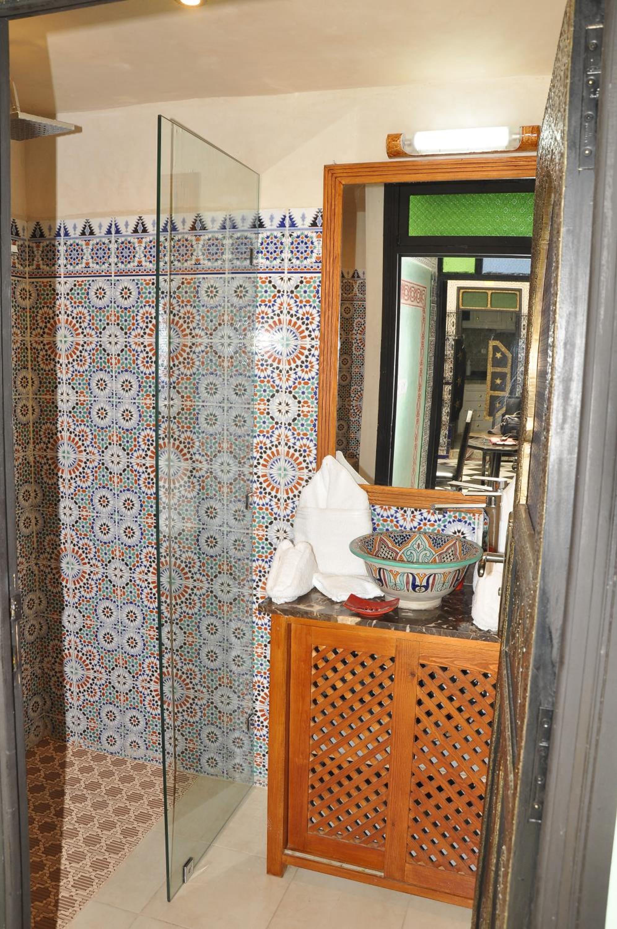 Double Room with Private External Bathroom - Photo 5