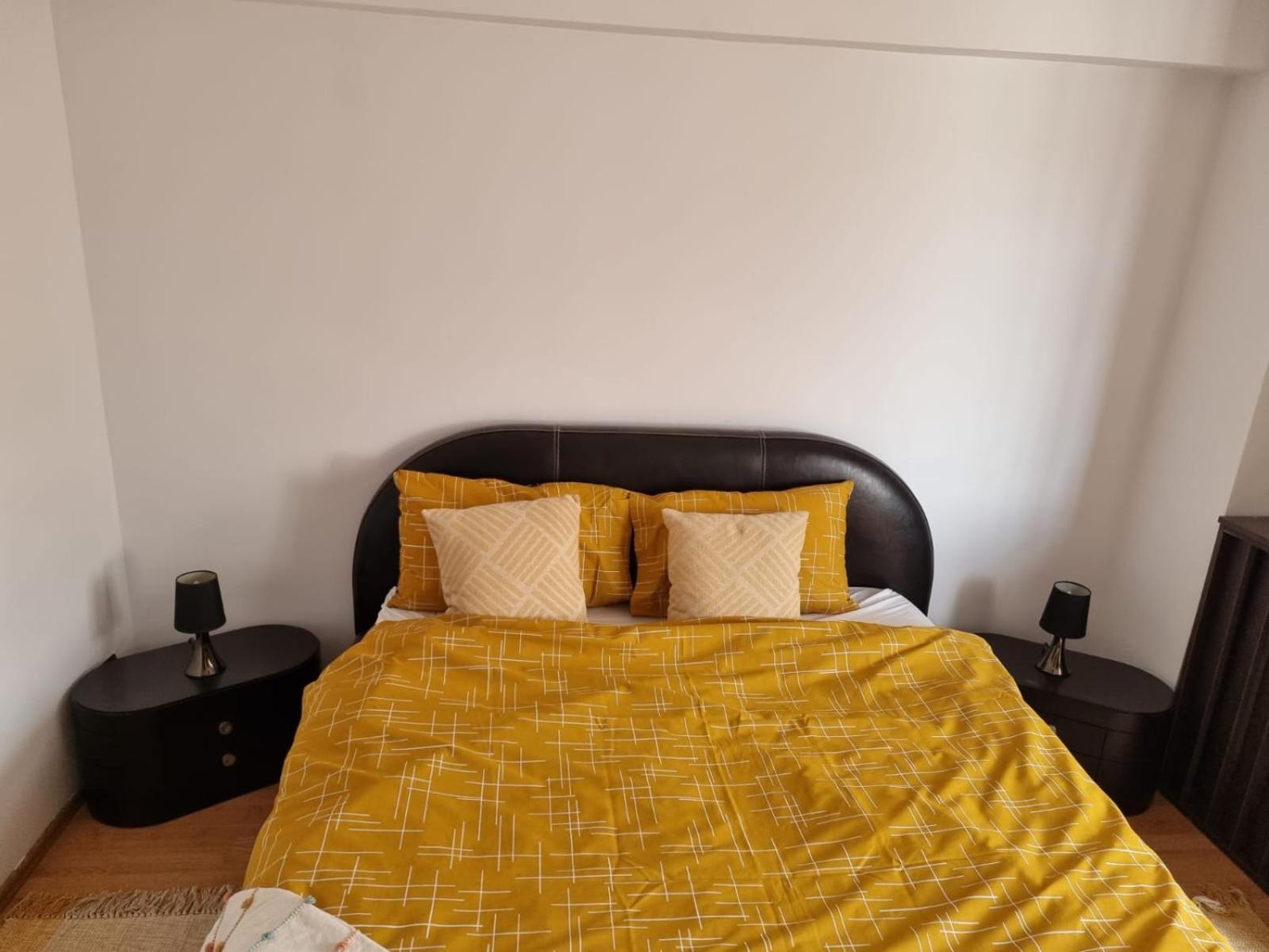 One-Bedroom Apartment - Photo 1