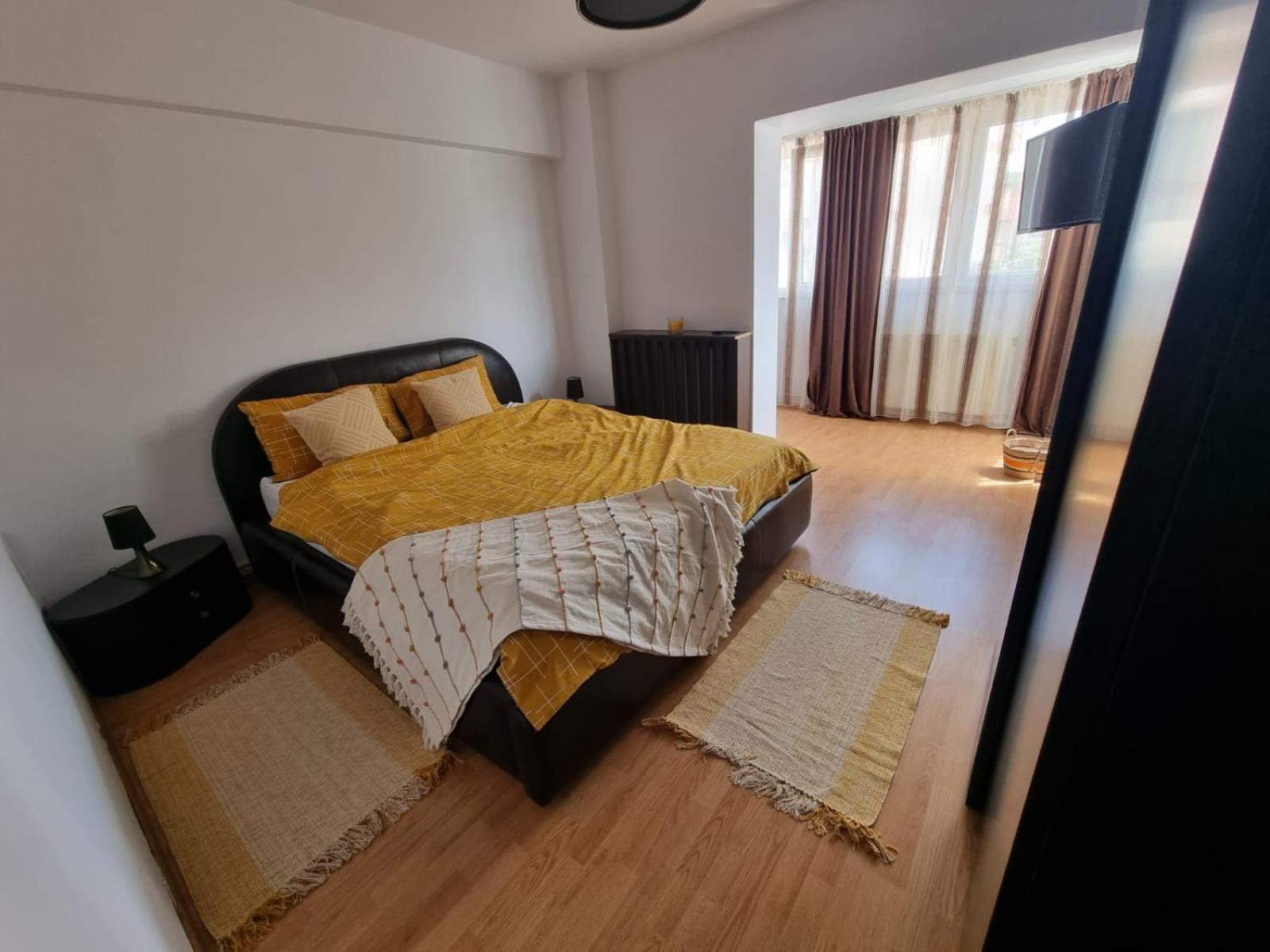 One-Bedroom Apartment - Photo 11